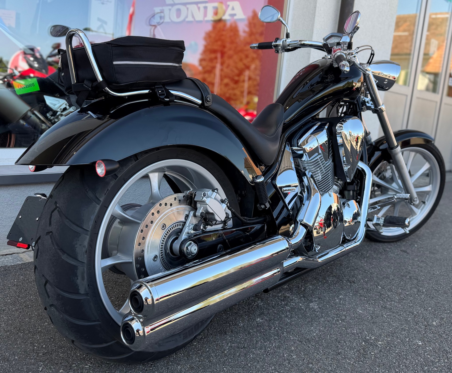 HONDA VT 1300 CX ABS-showroom-element-3