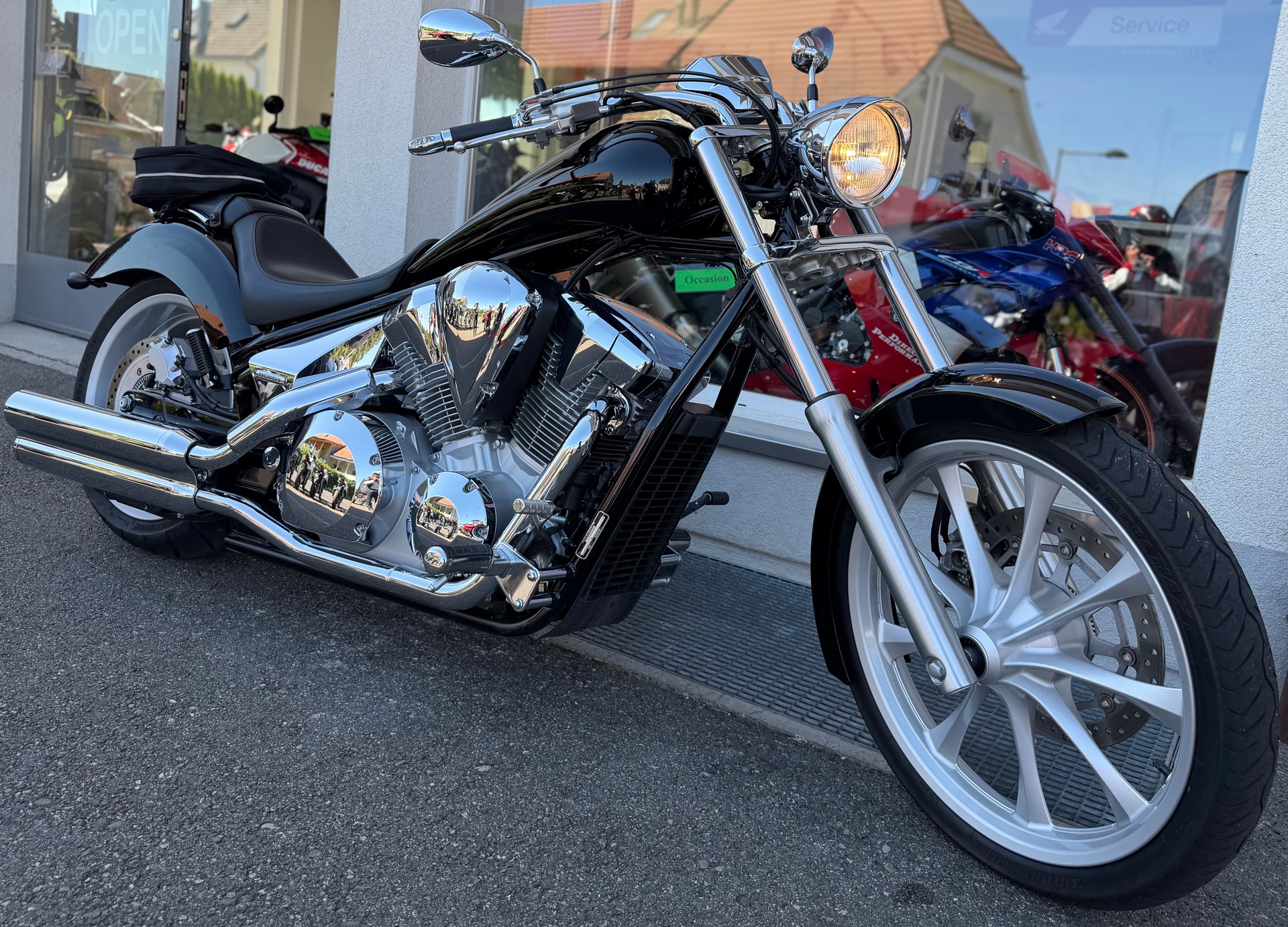 HONDA VT 1300 CX ABS-image-9