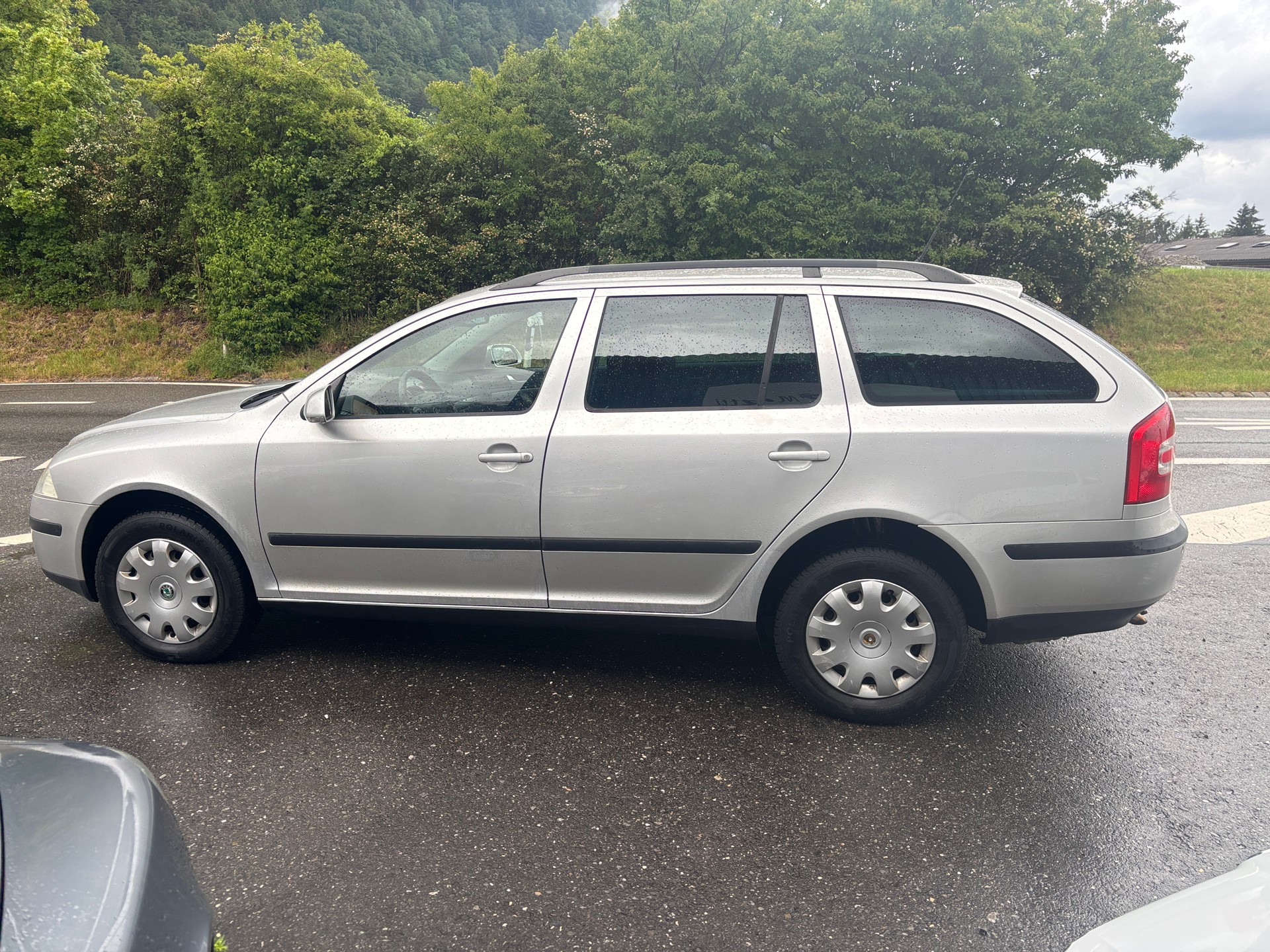 SKODA Octavia 2.0 TDI Adventure 4x4-image-2