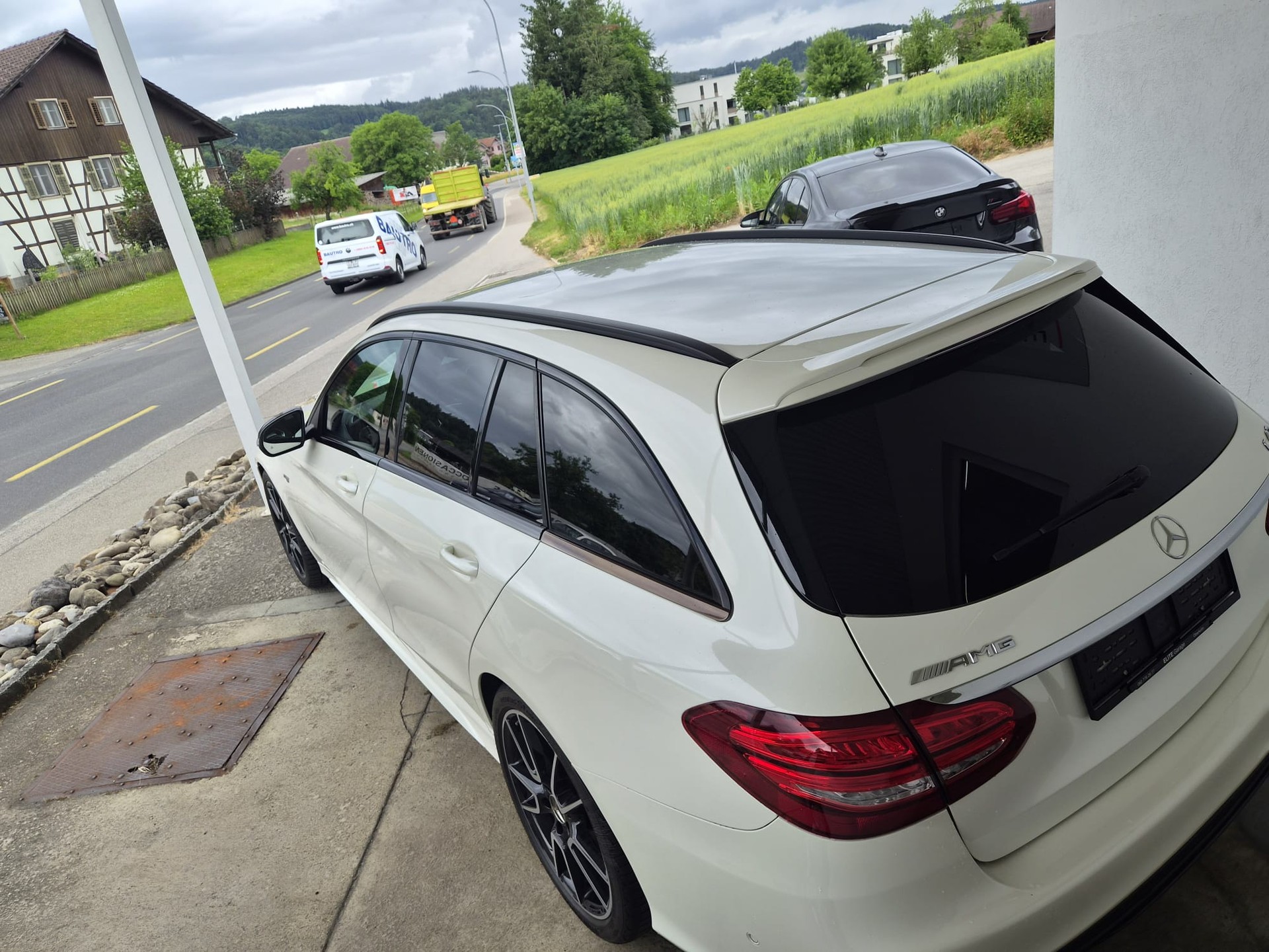 MERCEDES-BENZ C 43 AMG 4Matic 9G-Tronic-image-4