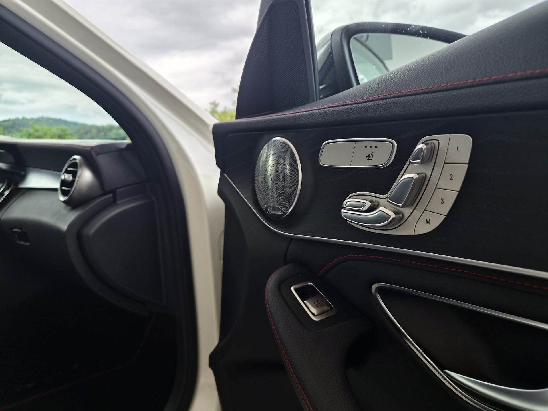 MERCEDES-BENZ C 43 AMG 4Matic 9G-Tronic-image-10