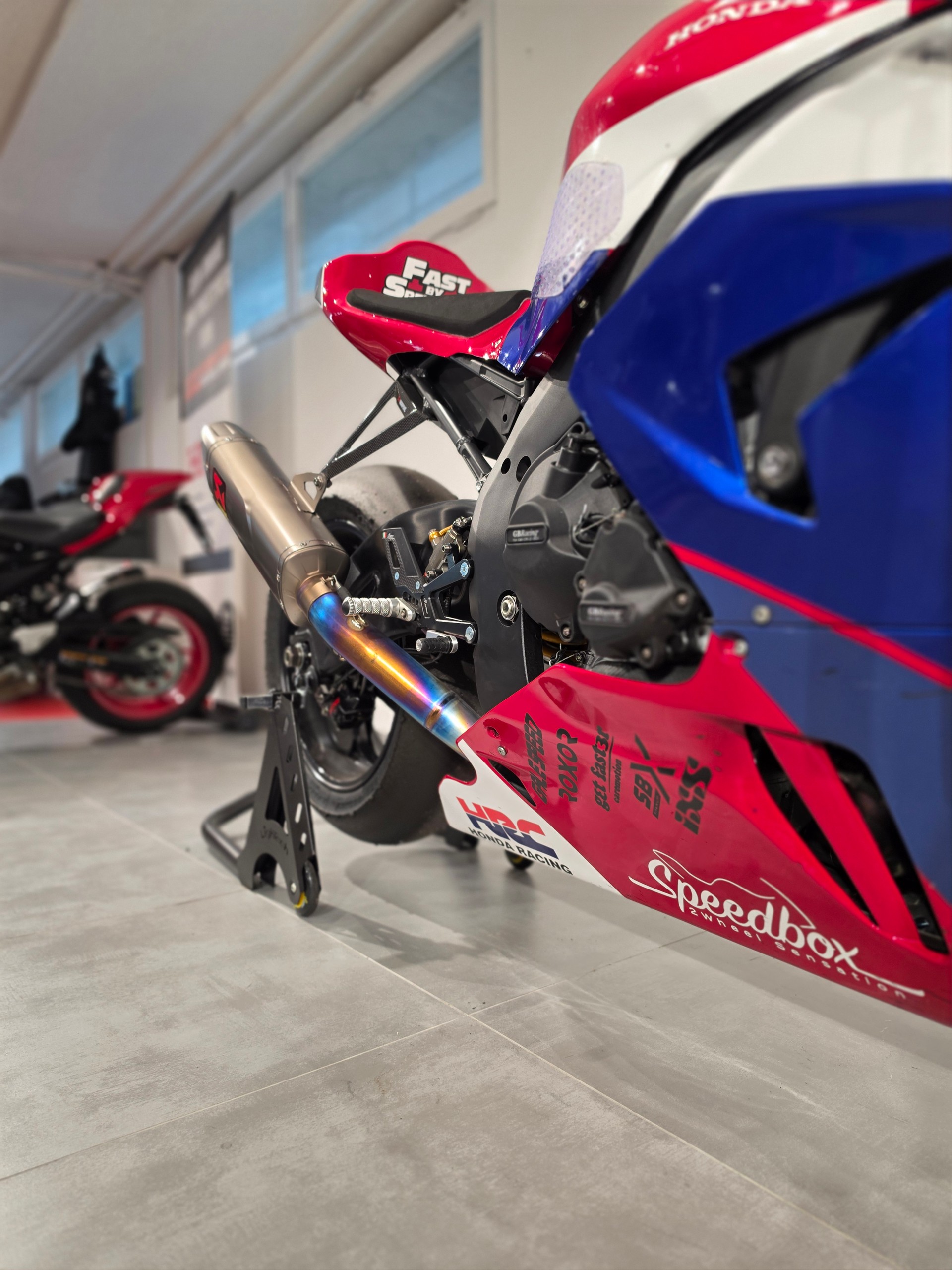 HONDA CBR 1000 RR-R Fireblade SP-image-5