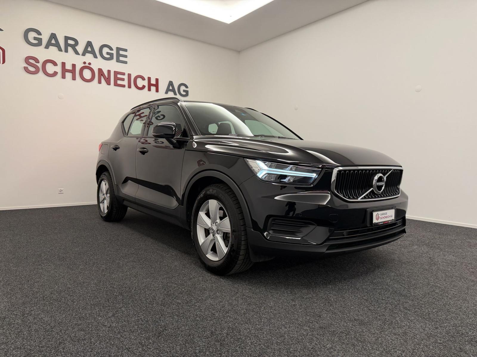 VOLVO XC40 T3 Momentum-image-2