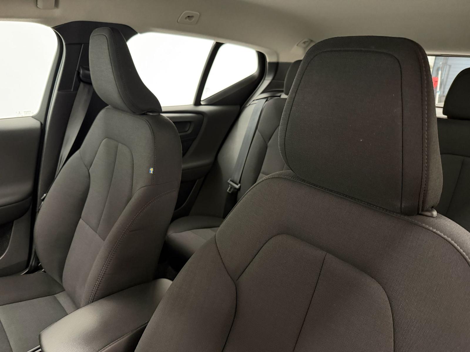 VOLVO XC40 T3 Momentum-image-11
