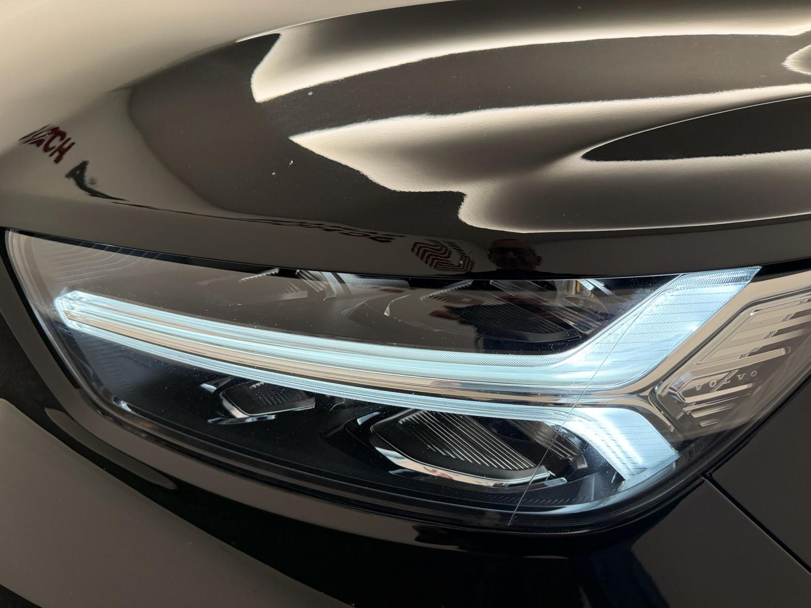 VOLVO XC40 T3 Momentum-image-7