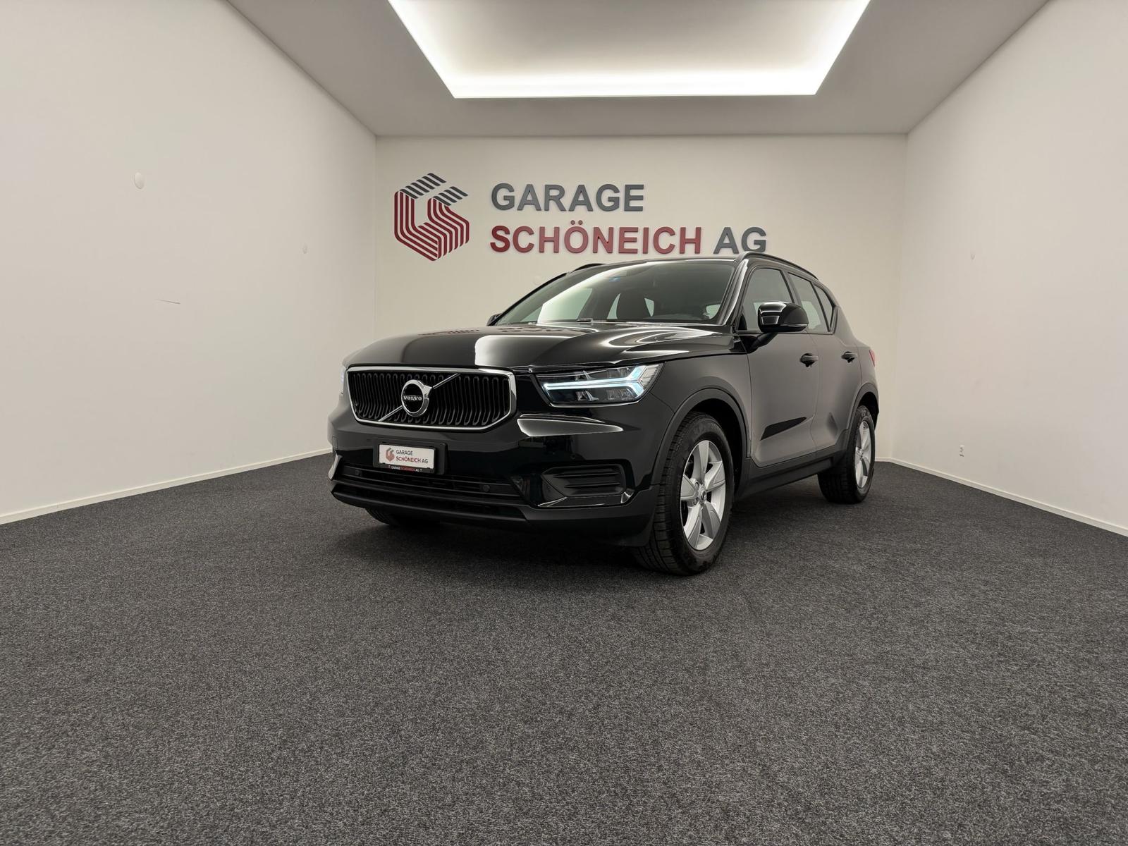 VOLVO XC40 T3 Momentum-image-0