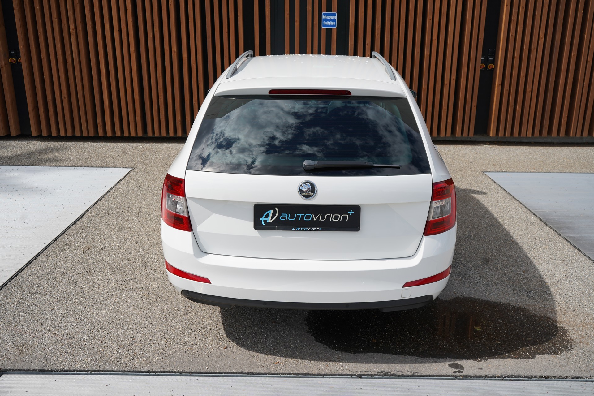 SKODA OCTAVIA COMBI 1.8 TSI ELEGANCE 4x4 DSG l 180 PS-image-14