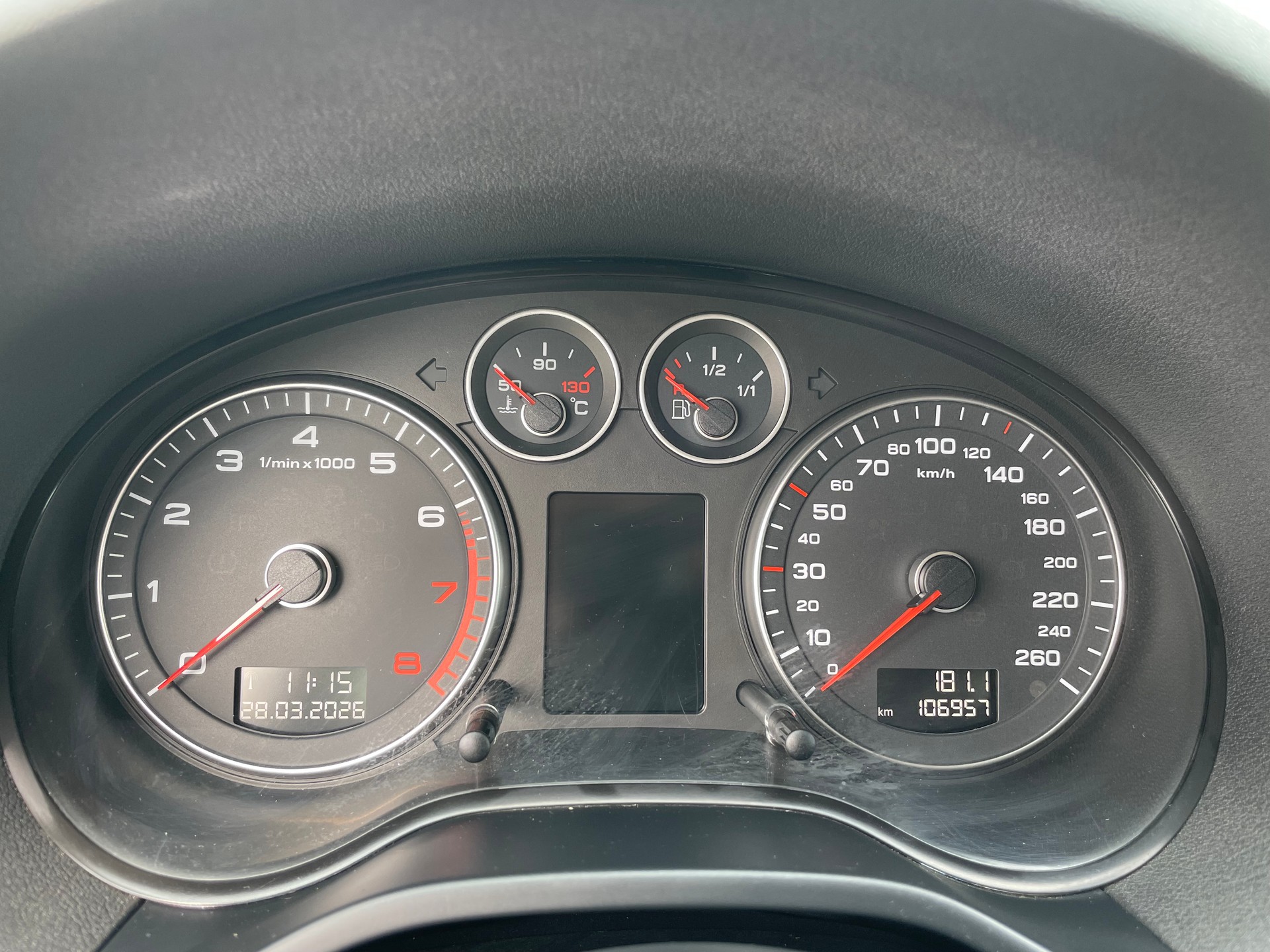 AUDI A3 Sportback 1.4 TFSI Ambiente S-tronic-image-11