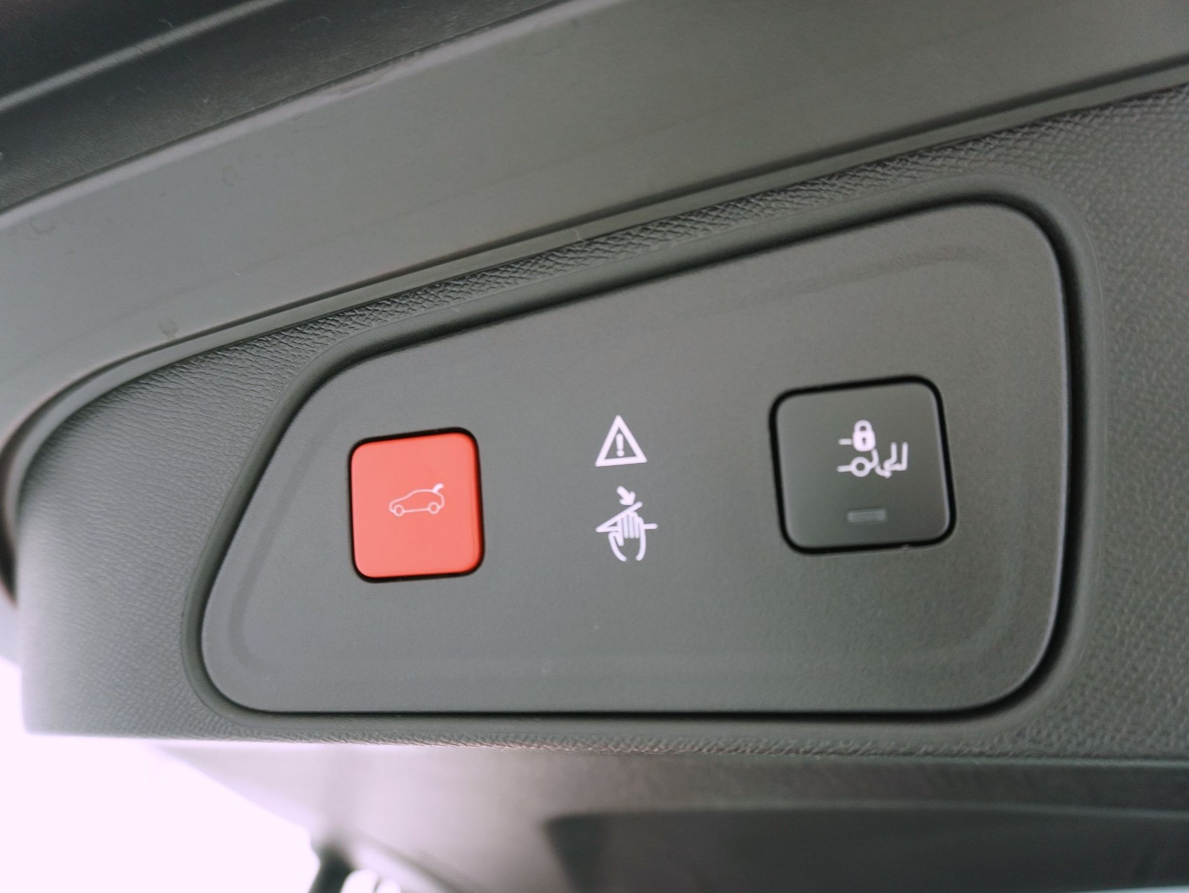 PEUGEOT 3008 1.6 PureTech GT Line-image-15