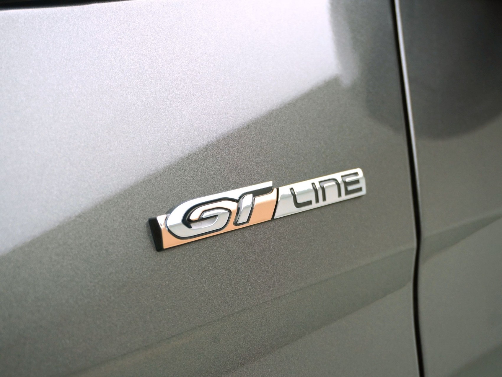 PEUGEOT 3008 1.6 PureTech GT Line-image-8