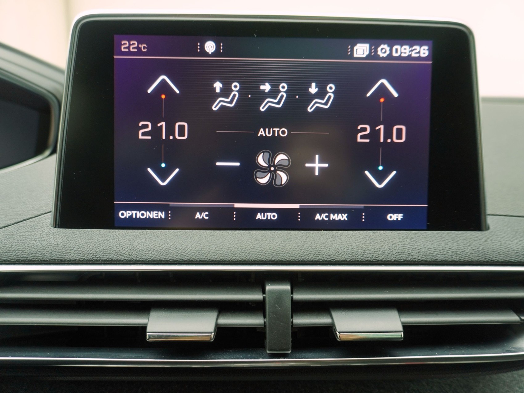 PEUGEOT 3008 1.6 PureTech GT Line-image-20