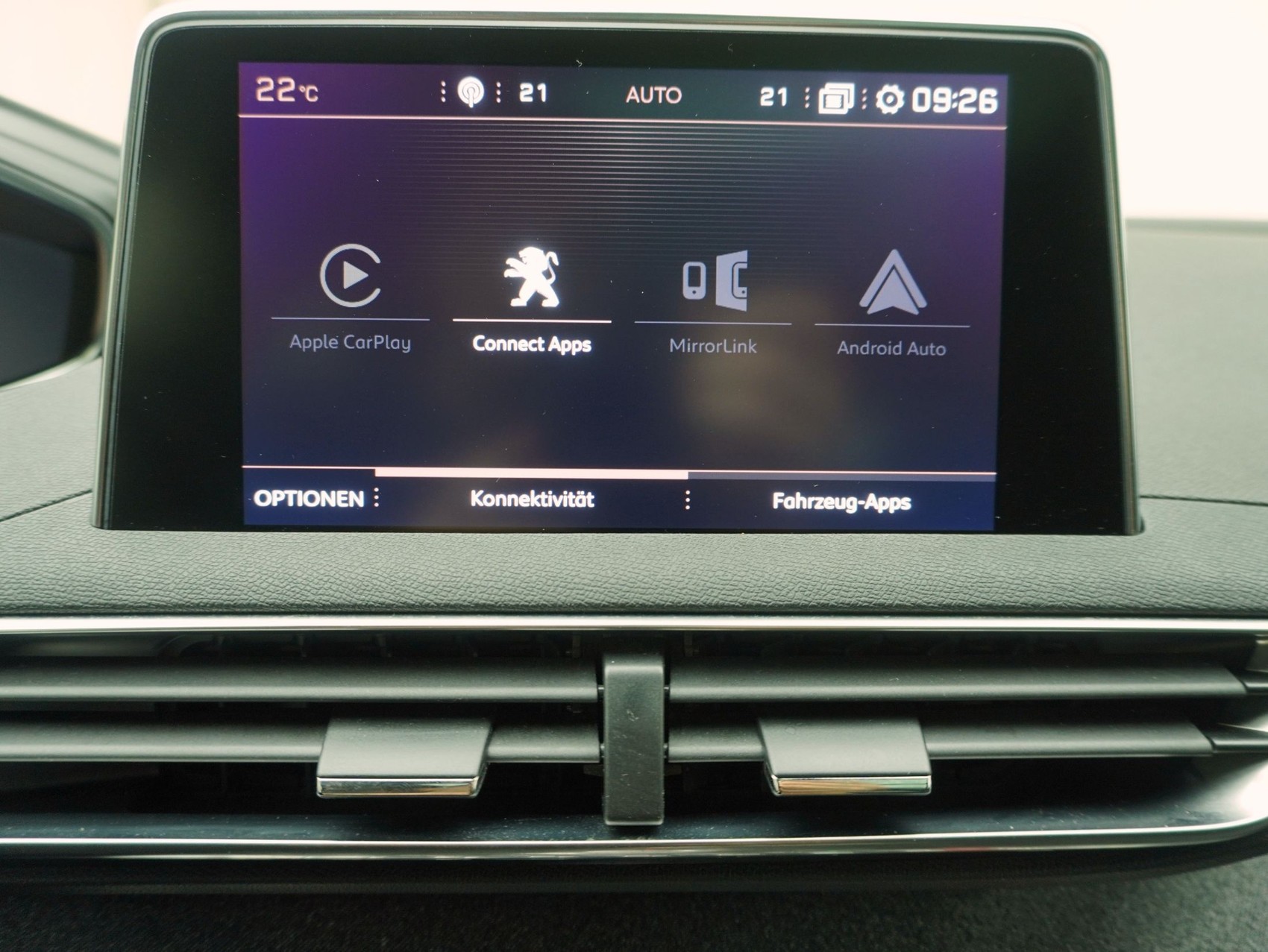 PEUGEOT 3008 1.6 PureTech GT Line-image-23