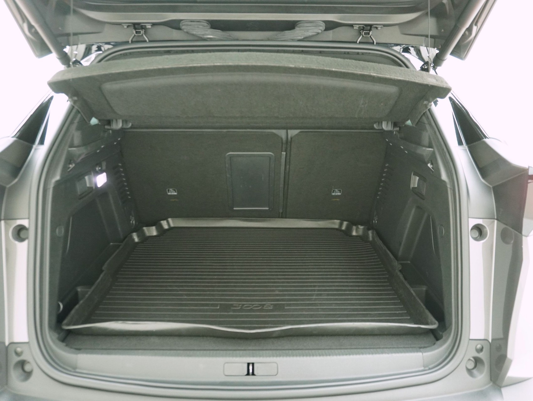 PEUGEOT 3008 1.6 PureTech GT Line-image-14