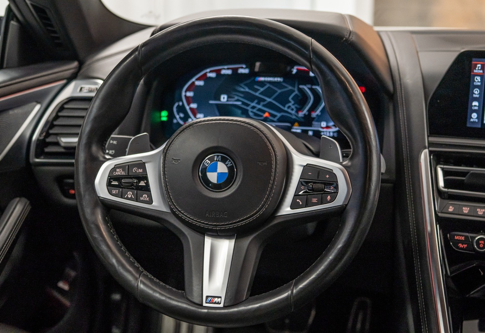 BMW M850i xDrive Steptronic *B&W Diamond*360°*Head-Up*Laserlicht*-image-18