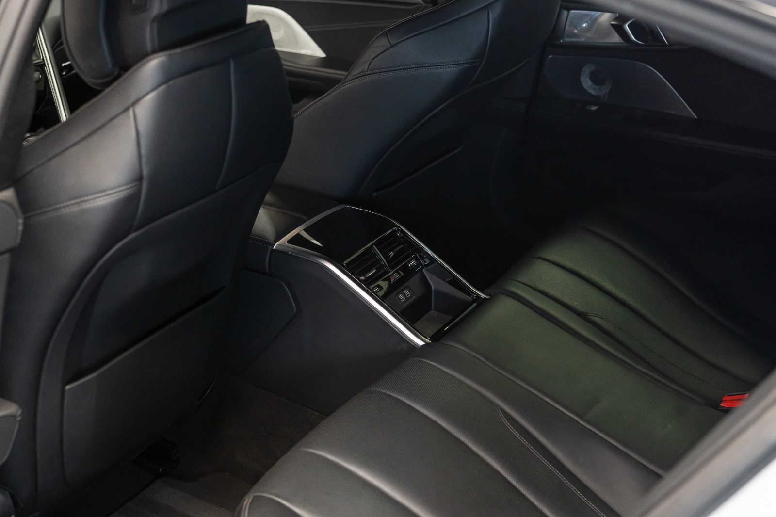 BMW M850i xDrive Steptronic *B&W Diamond*360°*Head-Up*Laserlicht*-image-14