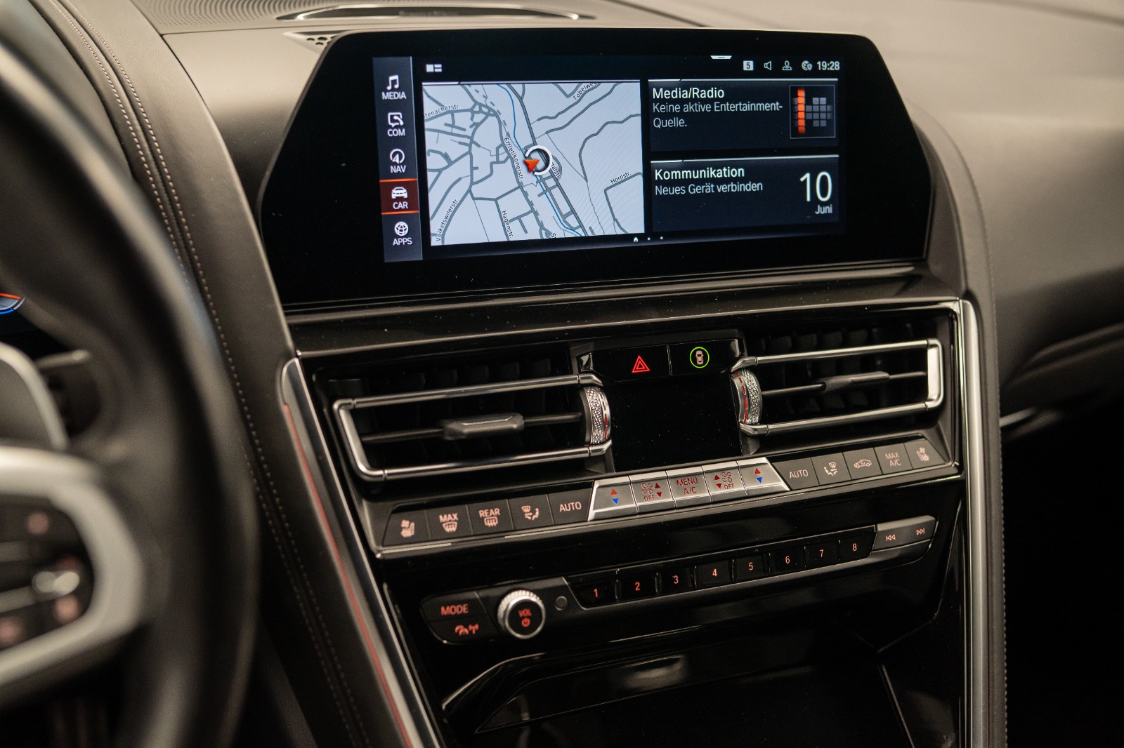 BMW M850i xDrive Steptronic *B&W Diamond*360°*Head-Up*Laserlicht*-image-25