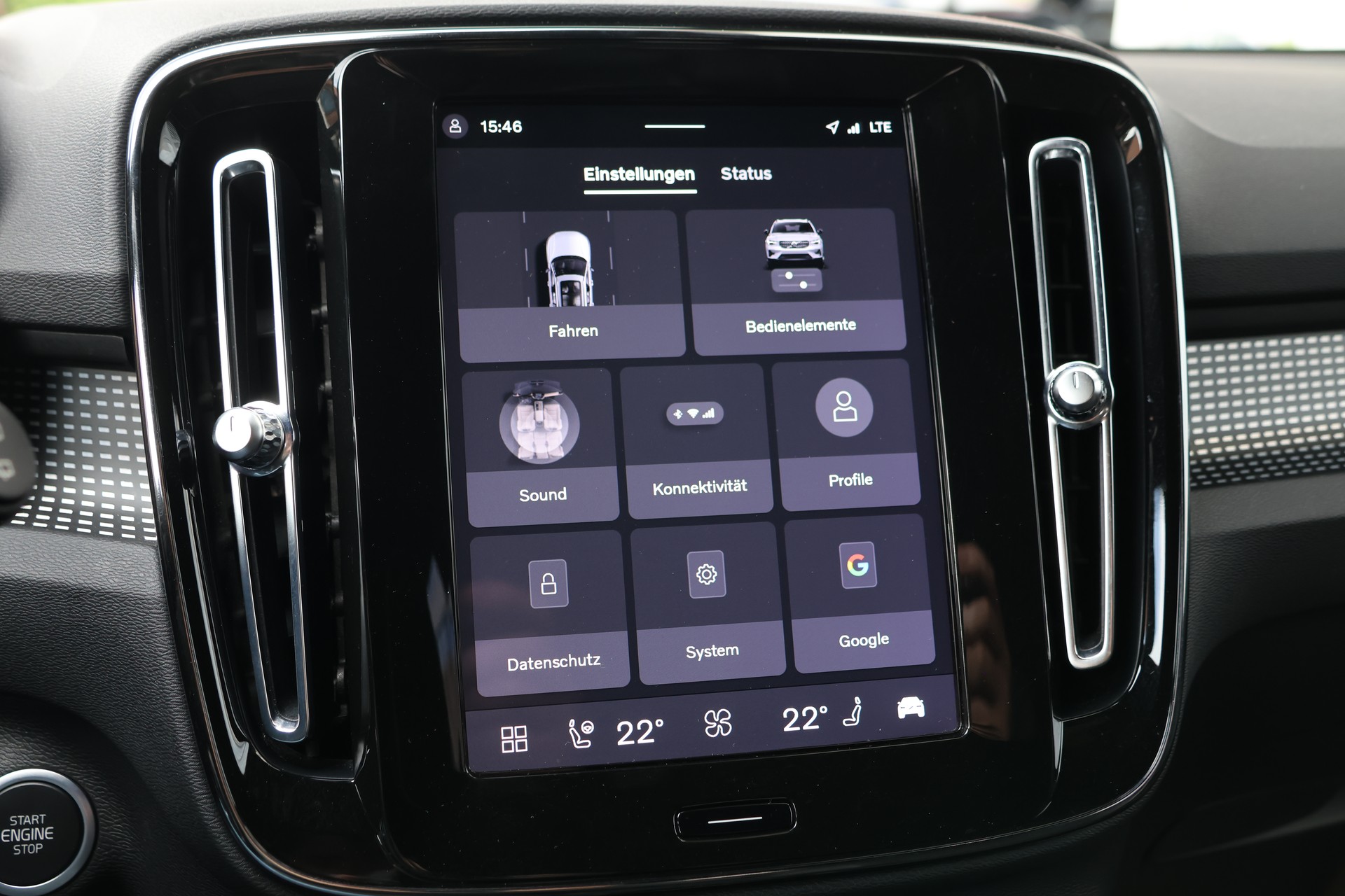VOLVO XC40 B3 Benzin Mild Hybrid Plus Dark DCT-image-21