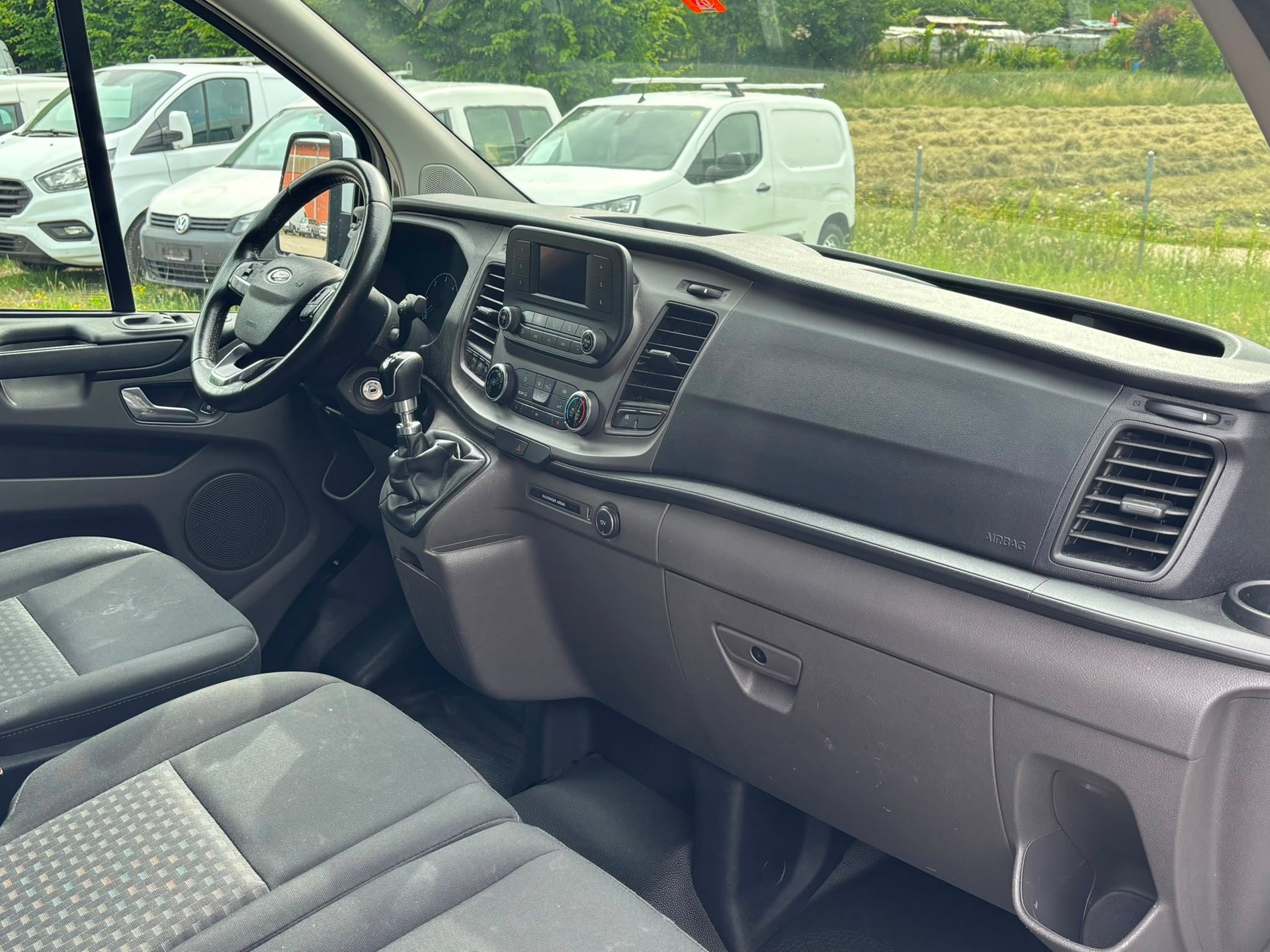 FORD Transit Custom Van 320 L1H1 Trend-image-9