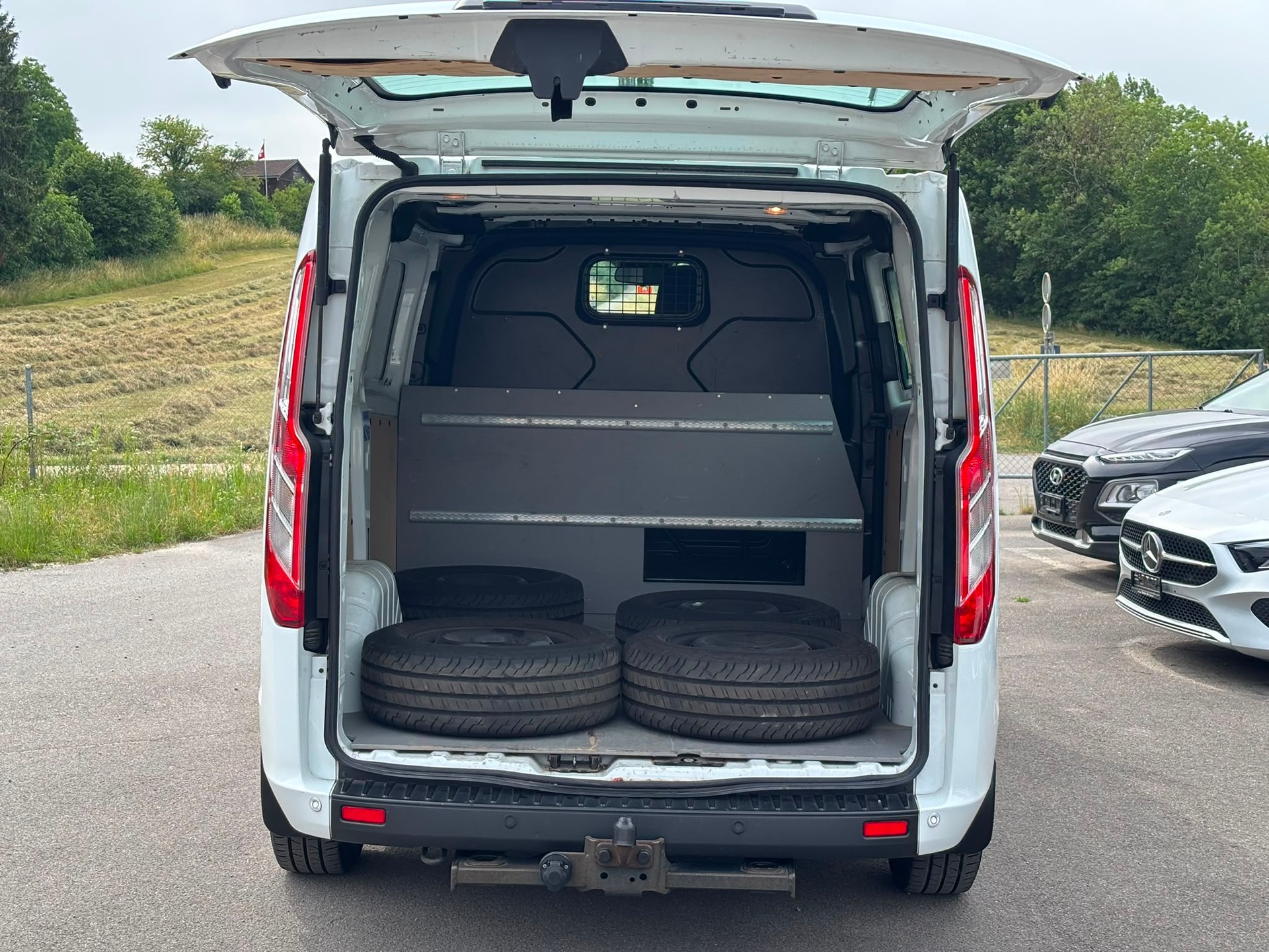 FORD Transit Custom Van 320 L1H1 Trend-image-12