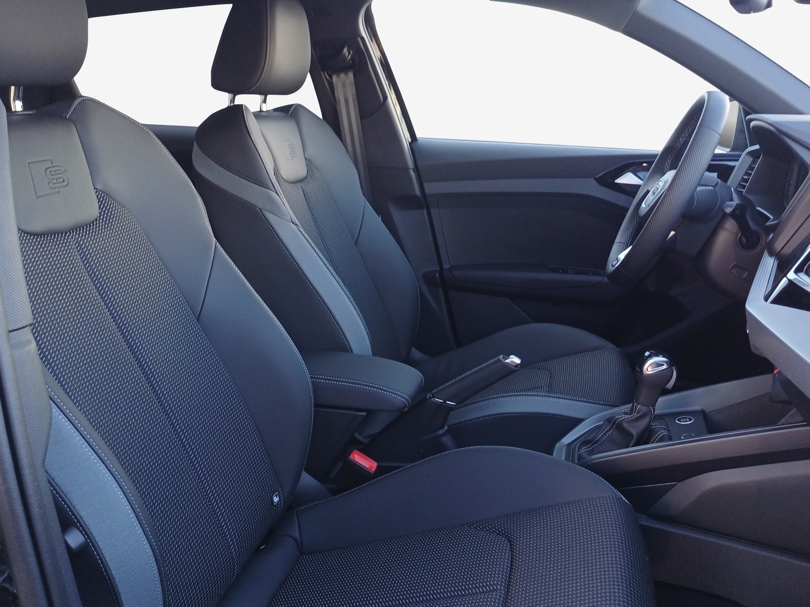 AUDI A1 Sportback 30 TFSI Attraction S-tronic-image-15