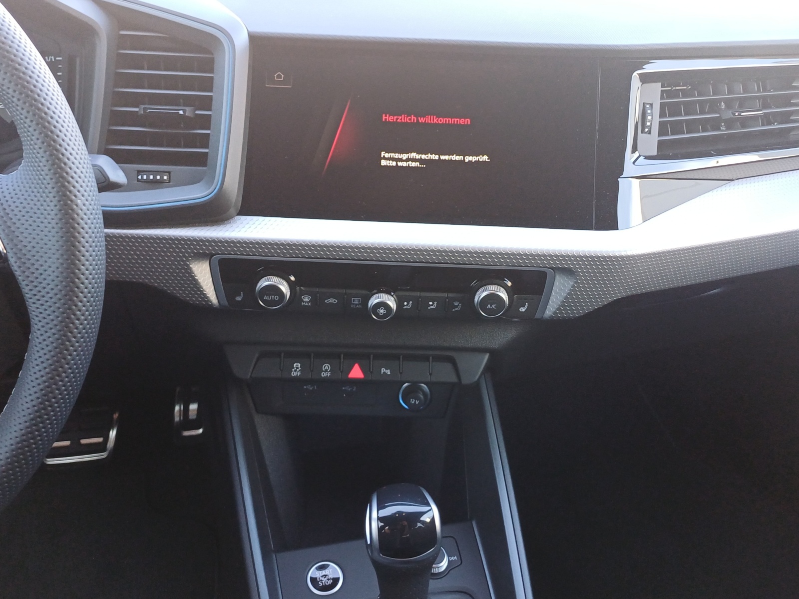 AUDI A1 Sportback 30 TFSI Attraction S-tronic-image-10