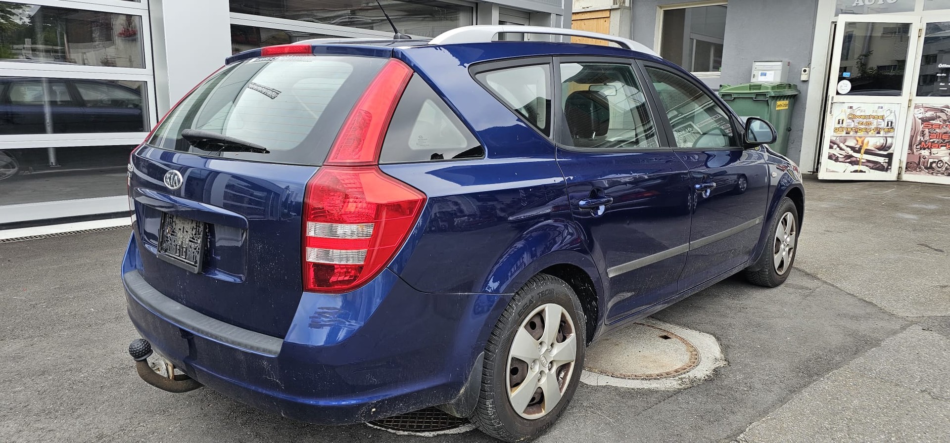 KIA Cee'd Sporty Wagon 1.6 16V Style-image-6