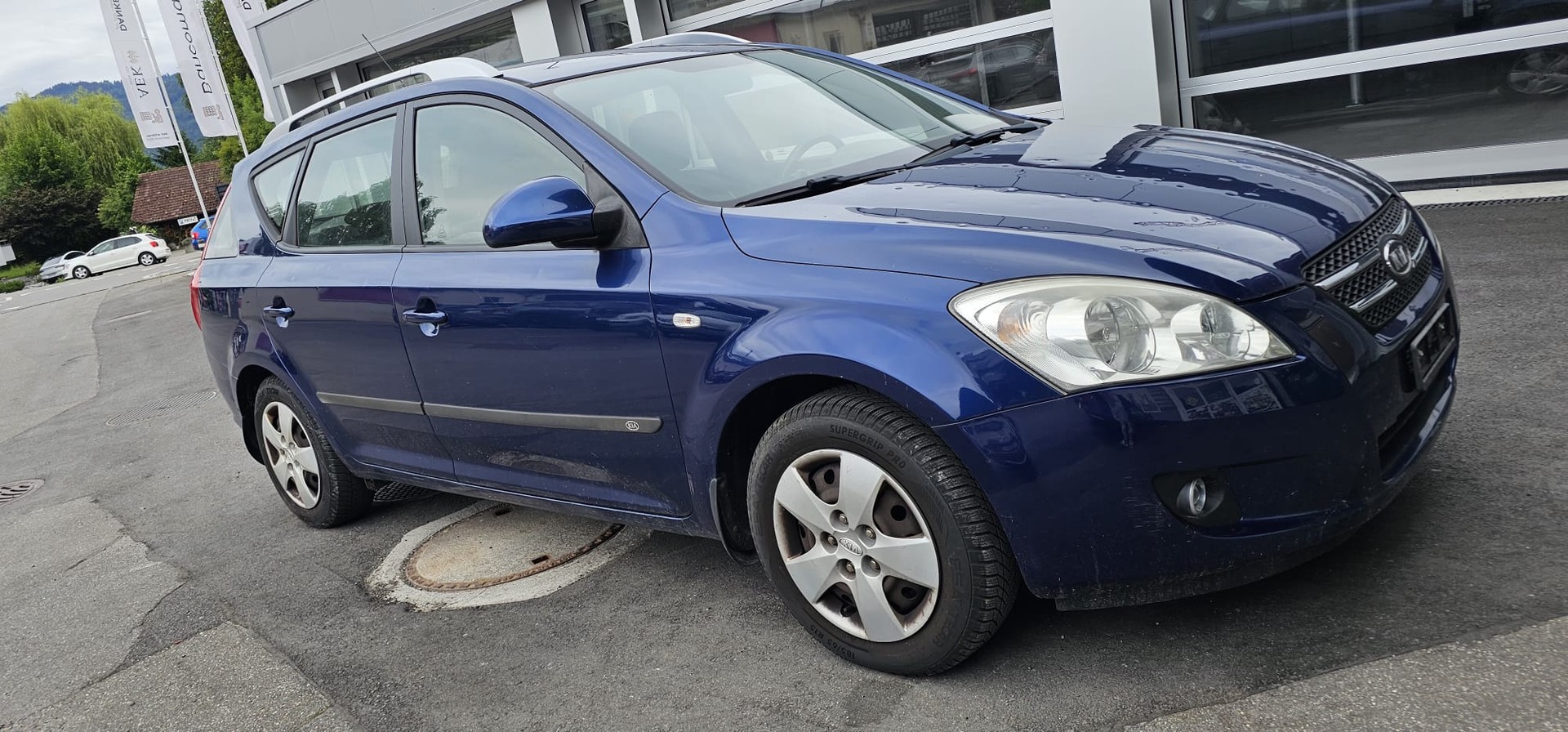 KIA Cee'd Sporty Wagon 1.6 16V Style-image-1