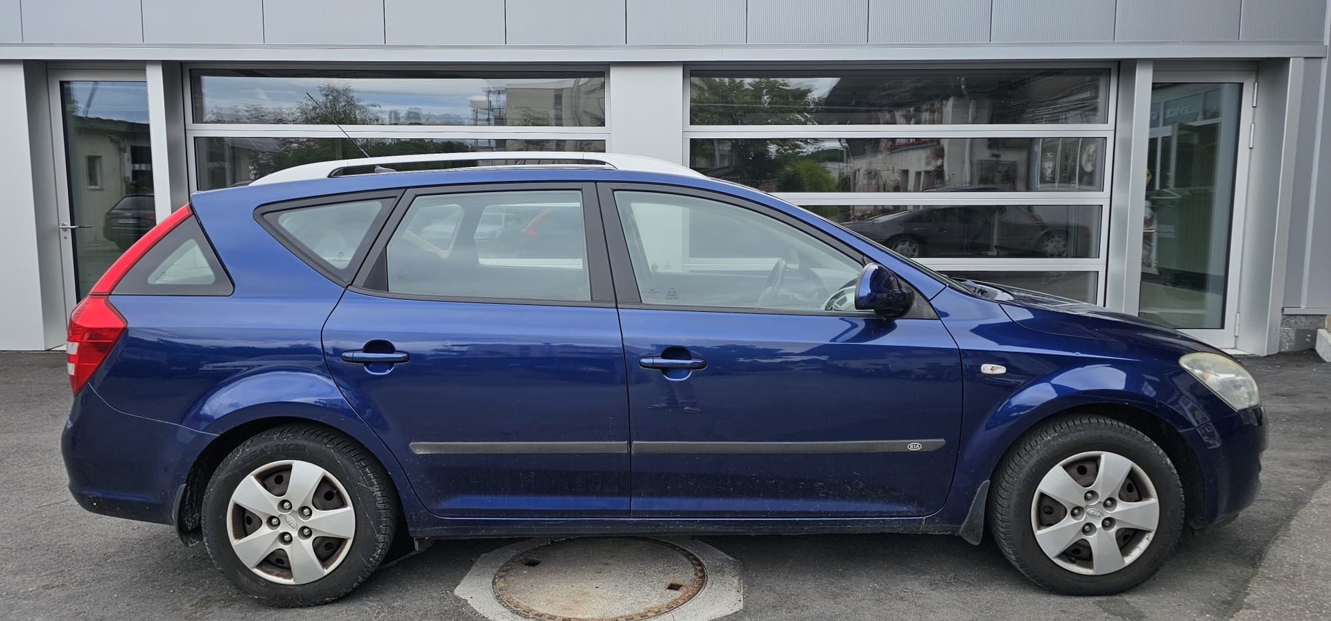 KIA Cee'd Sporty Wagon 1.6 16V Style-image-4