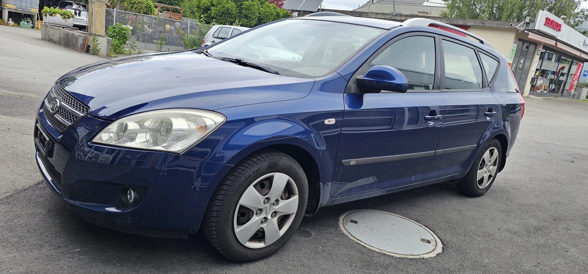 KIA Cee'd Sporty Wagon 1.6 16V Style-image-2