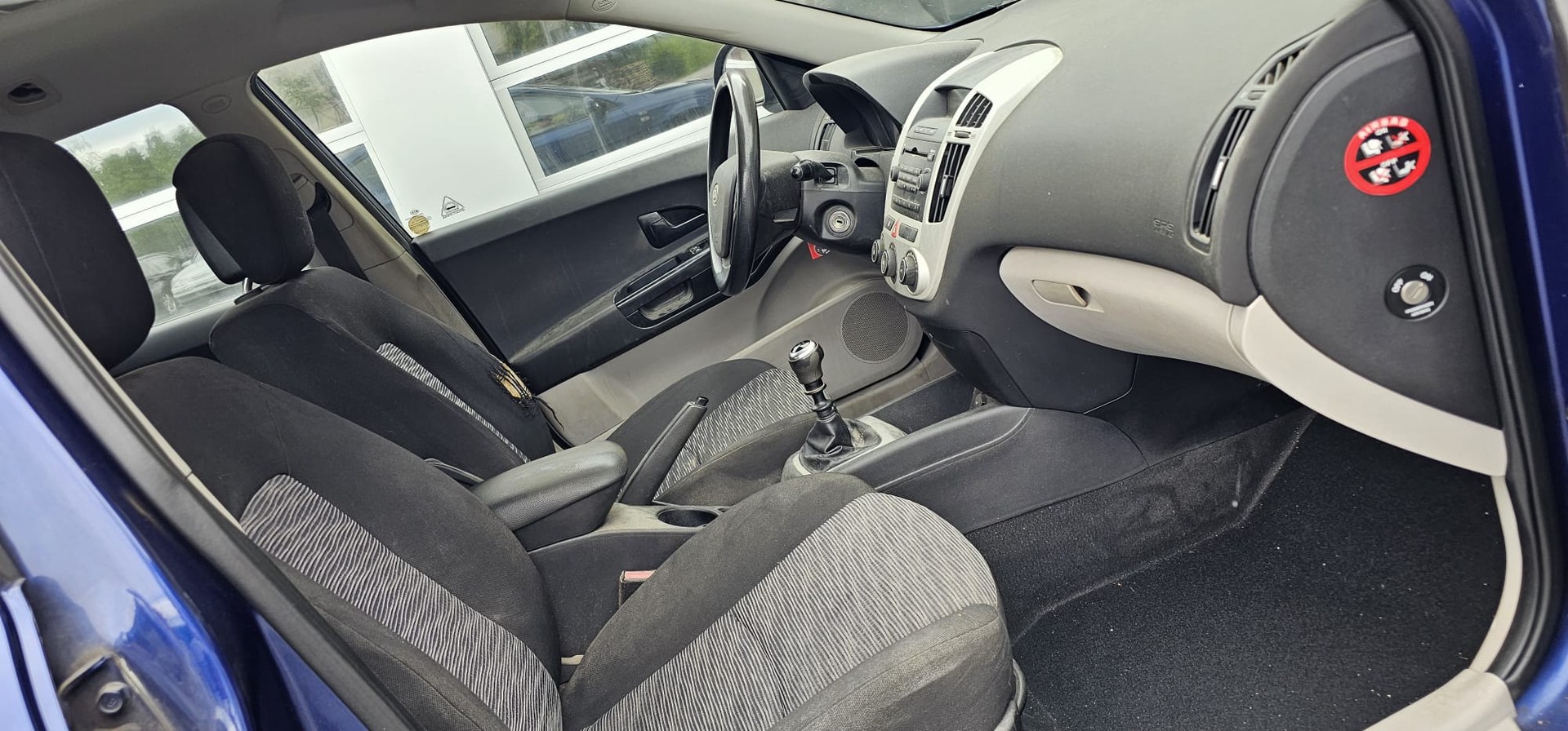 KIA Cee'd Sporty Wagon 1.6 16V Style-image-10