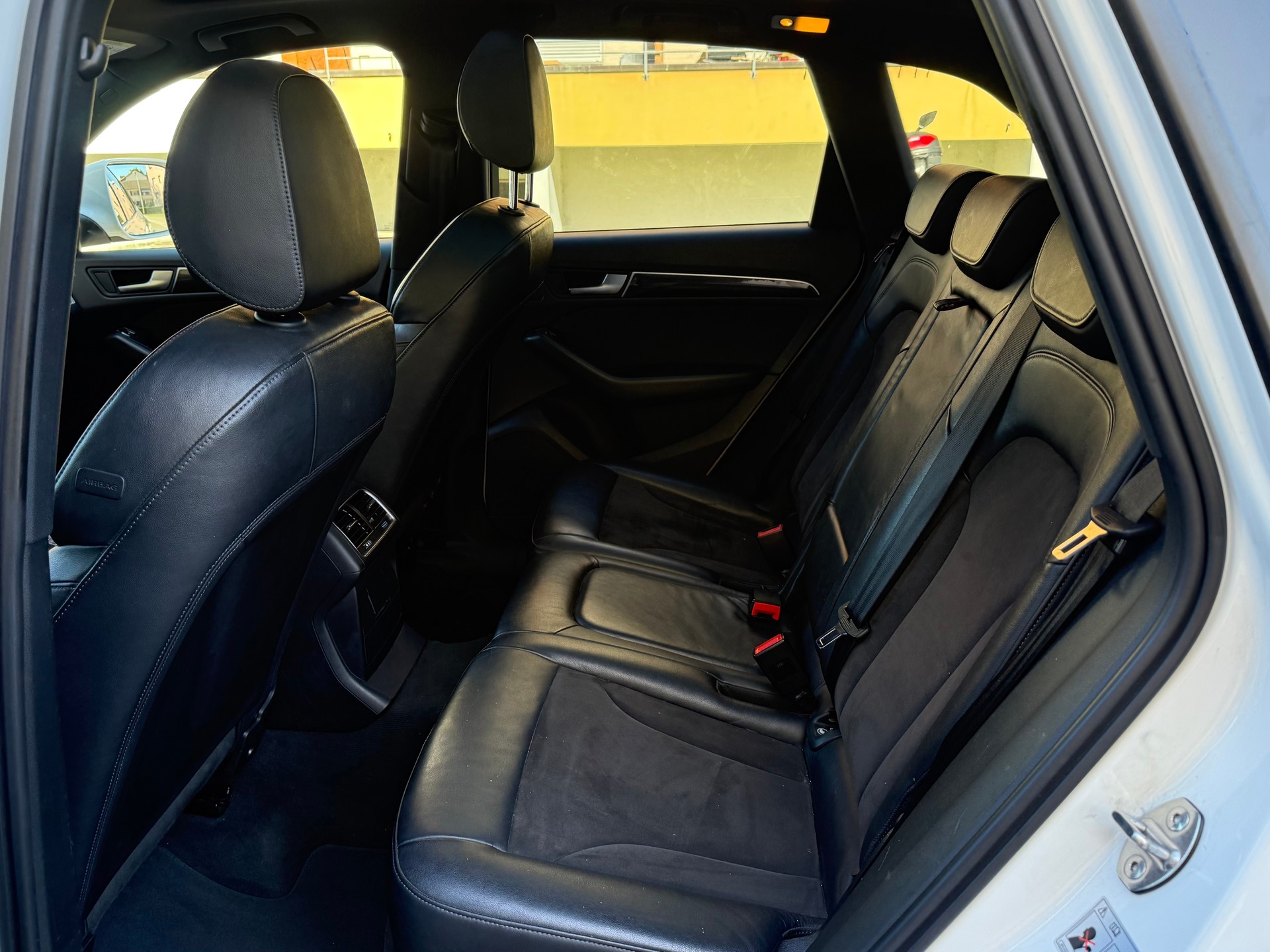AUDI SQ5 3.0 TDI quattro tiptronic-image-11
