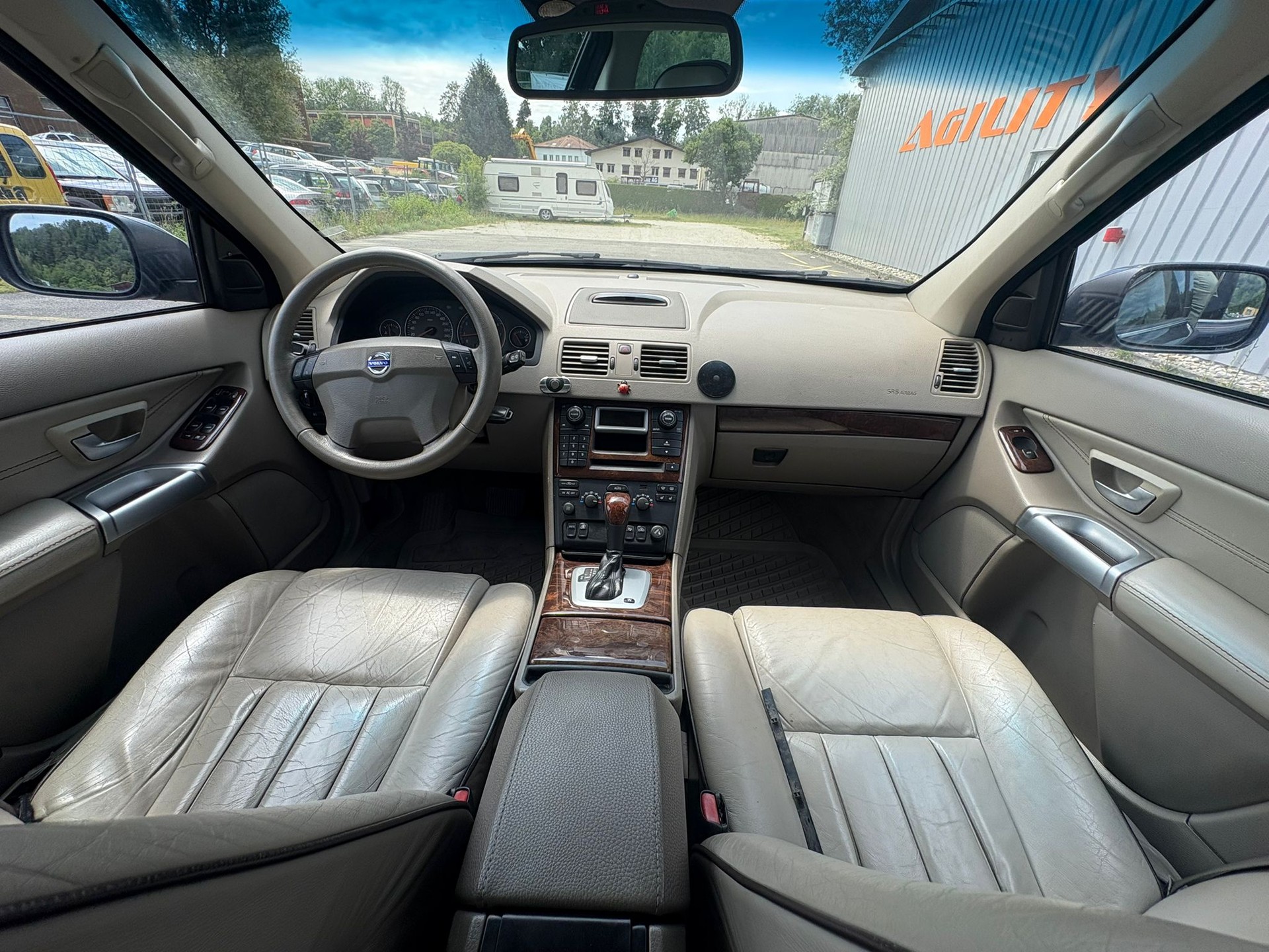 VOLVO XC90 V8 AWD Executive Geartronic-image-4