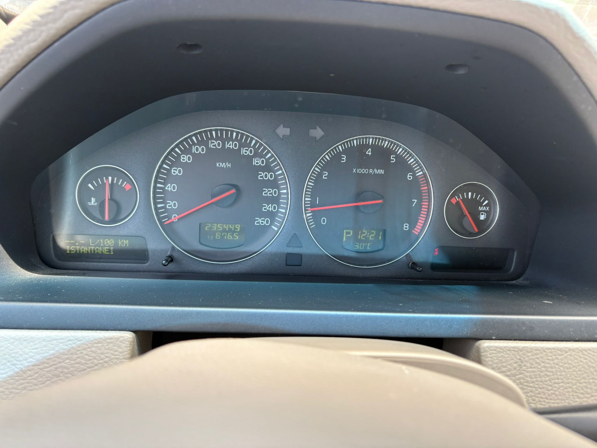 VOLVO XC90 V8 AWD Executive Geartronic-image-5