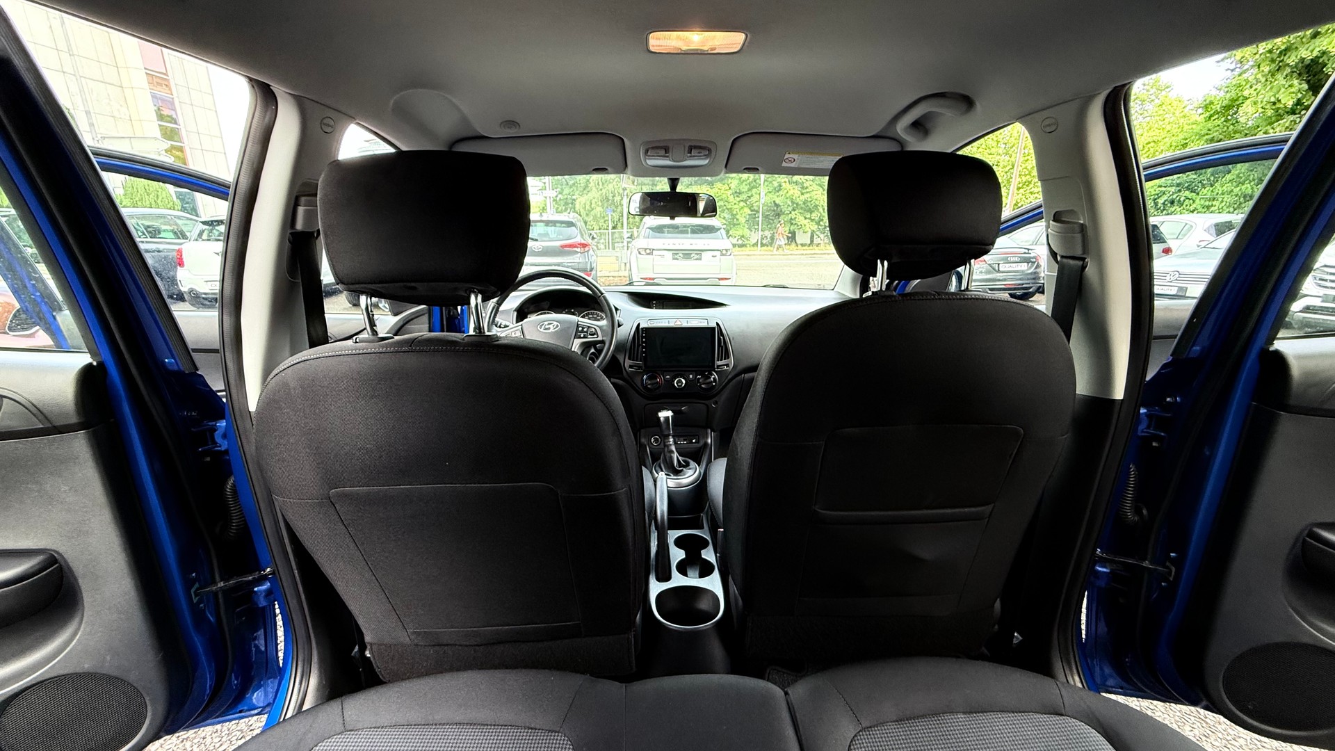 HYUNDAI i20 1.4 Style-image-6