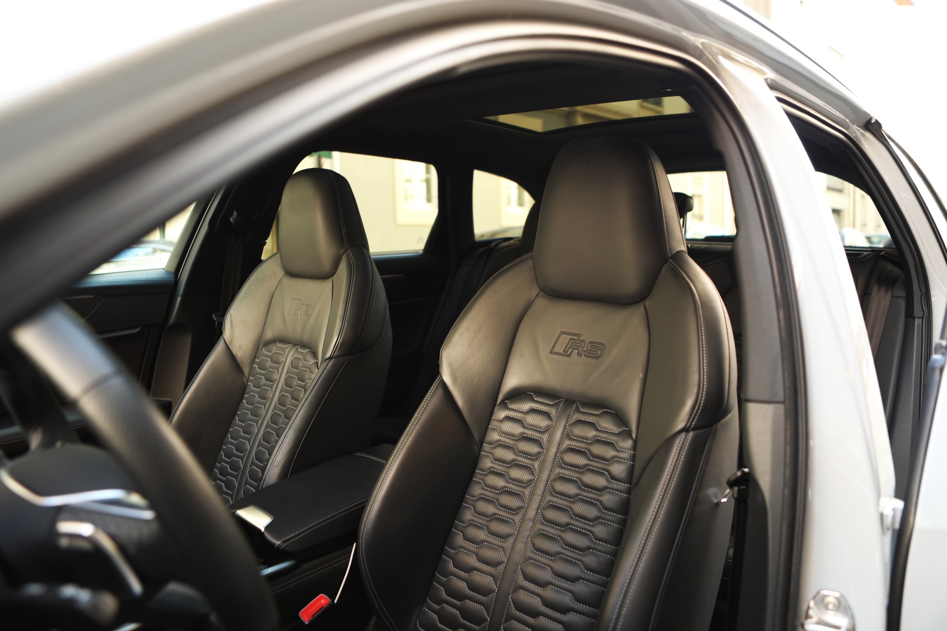 AUDI RS6 Avant 4.0 TFSI V8 quattro-image-8