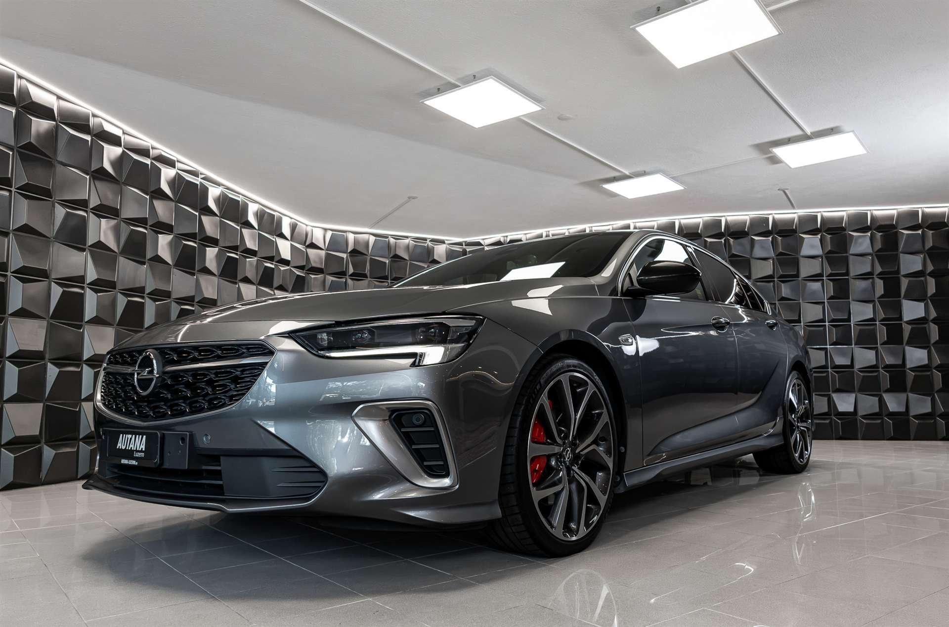 OPEL Insignia 2.0 T GSi 4WD Automatic-image-27
