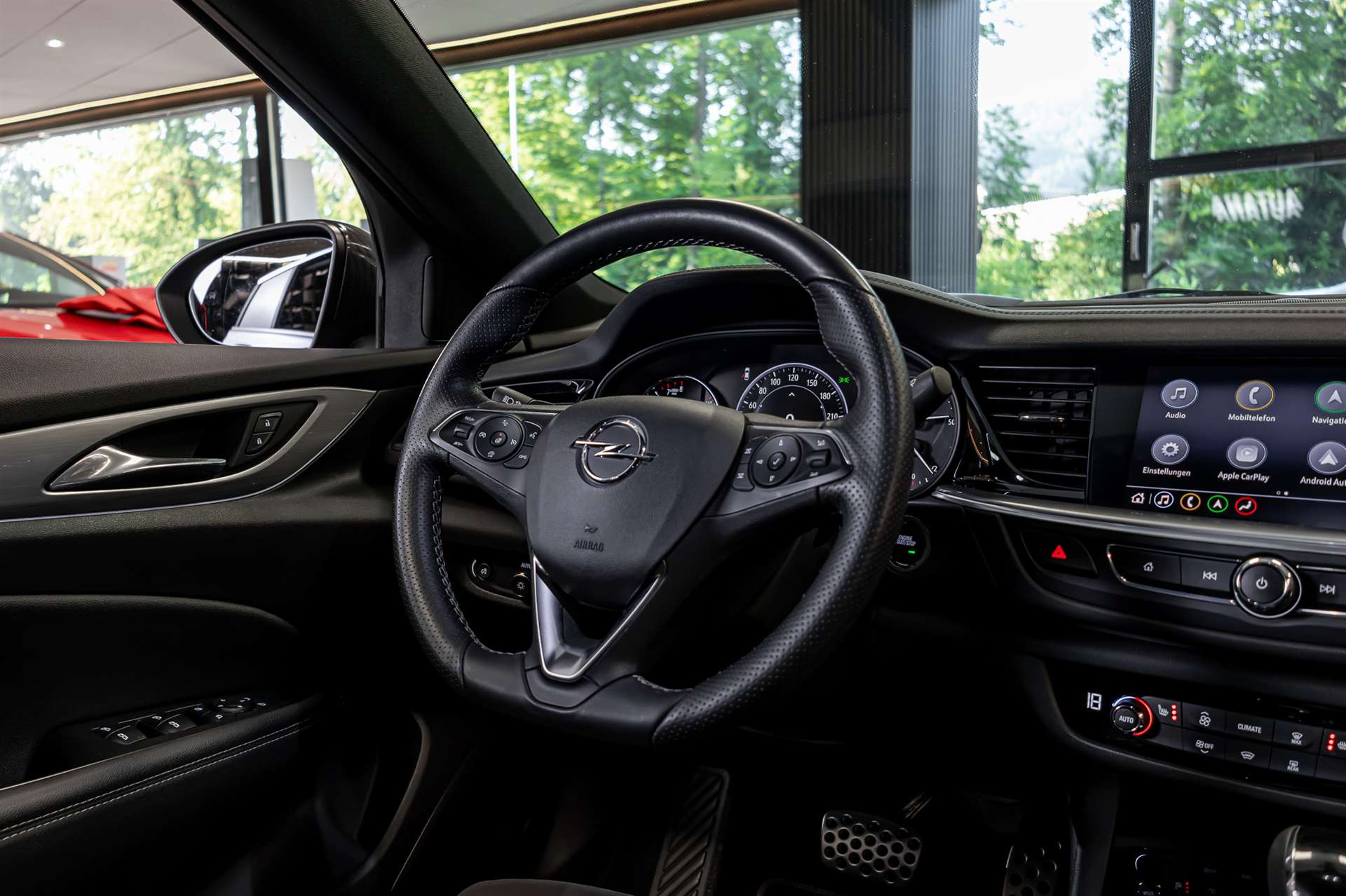 OPEL Insignia 2.0 T GSi 4WD Automatic-image-6