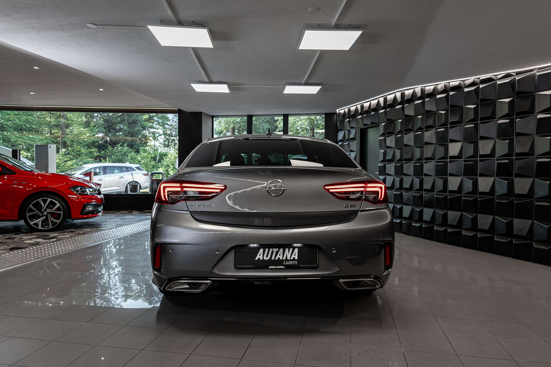 OPEL Insignia 2.0 T GSi 4WD Automatic-image-4