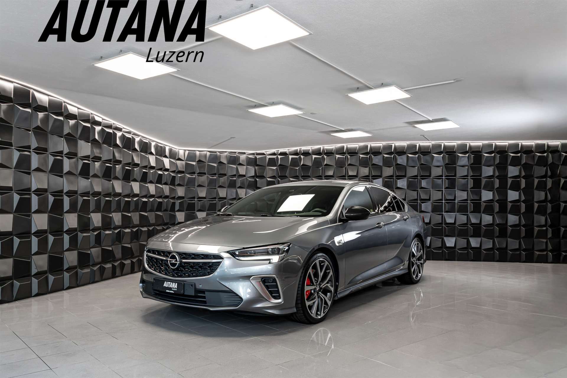 OPEL Insignia 2.0 T GSi 4WD Automatic-image-0