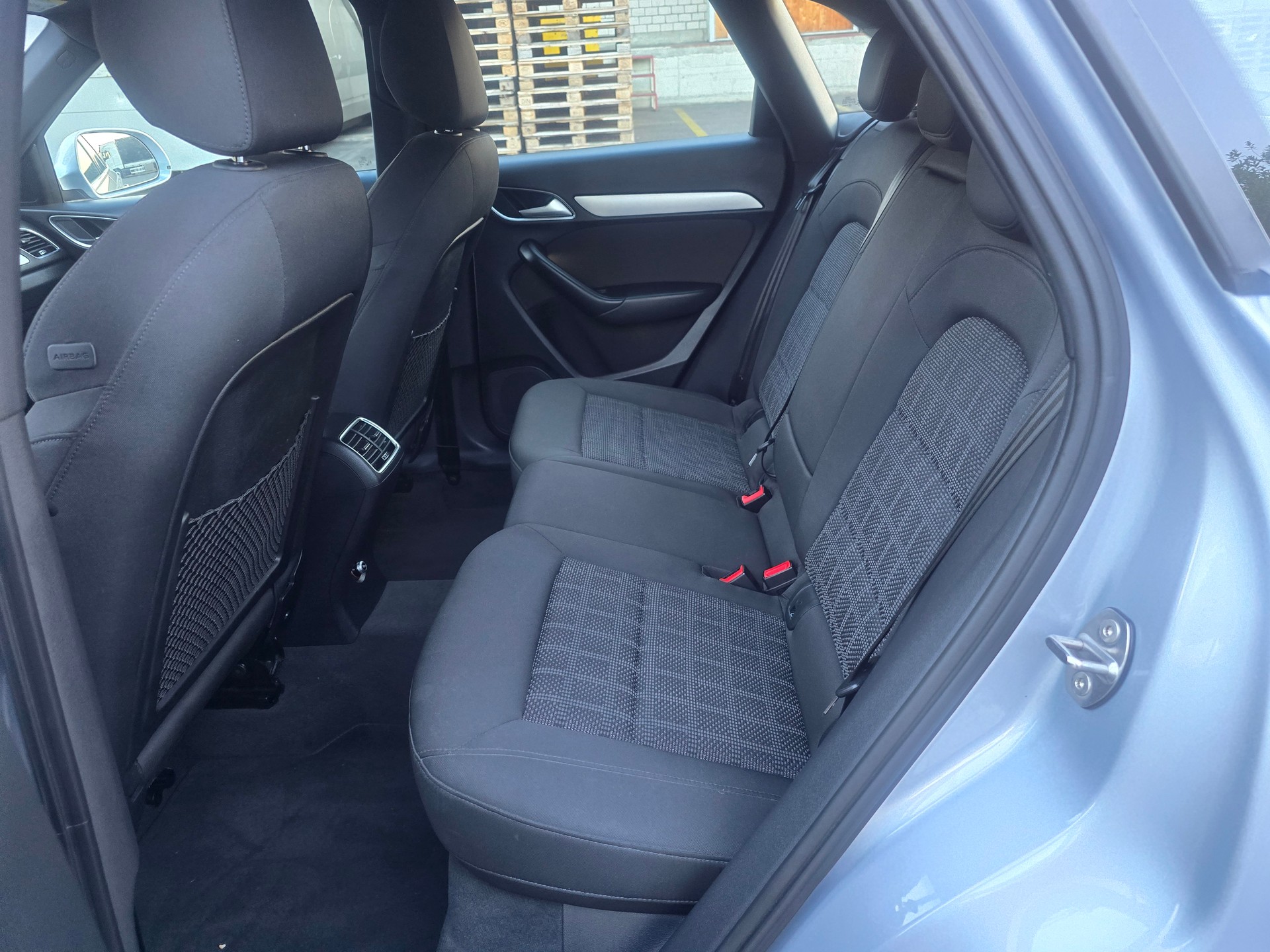 AUDI Q3 2.0 TDI quattro S-tronic-image-13