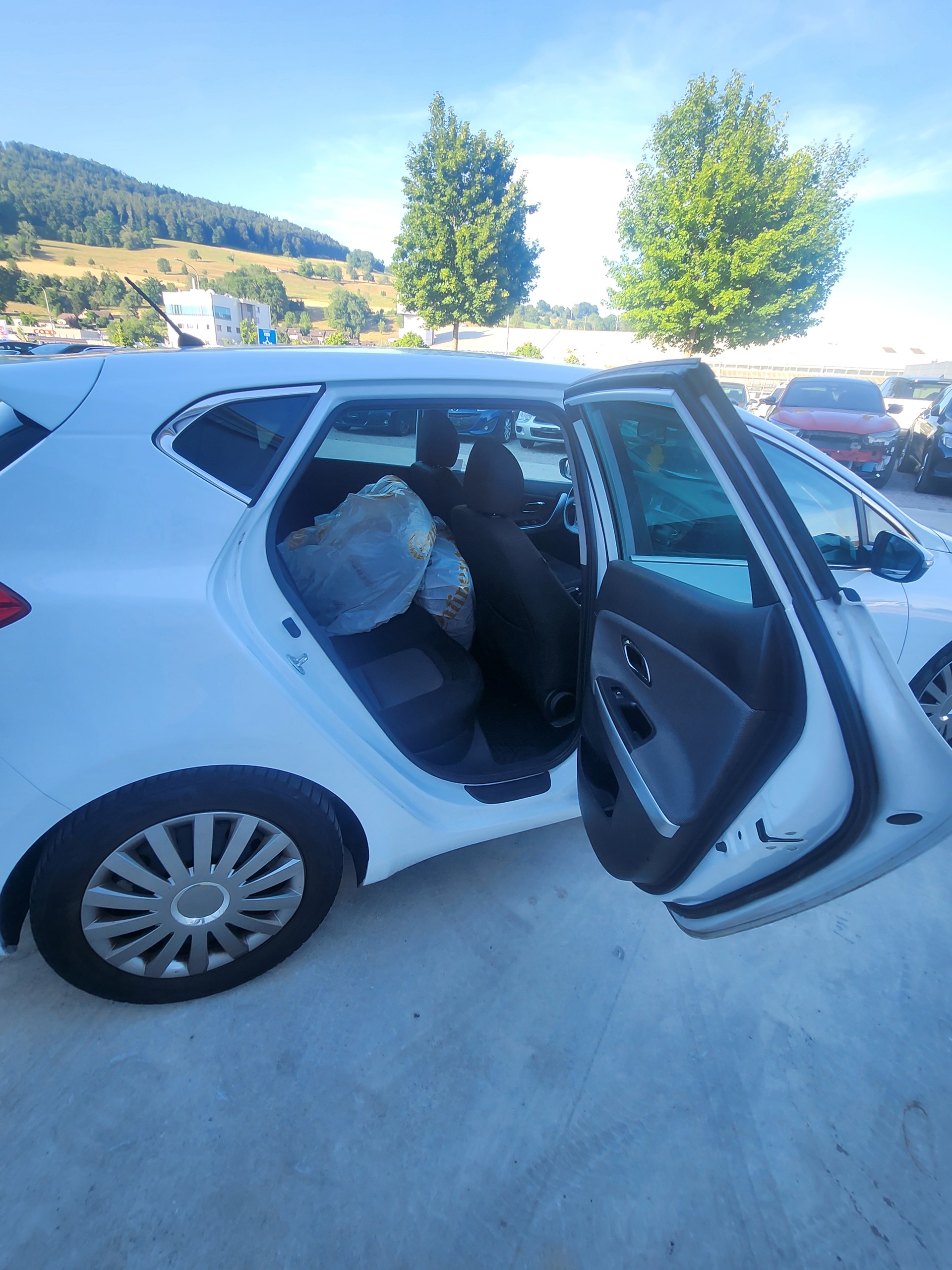 KIA Cee'd 1.6 GDi Style-image-10