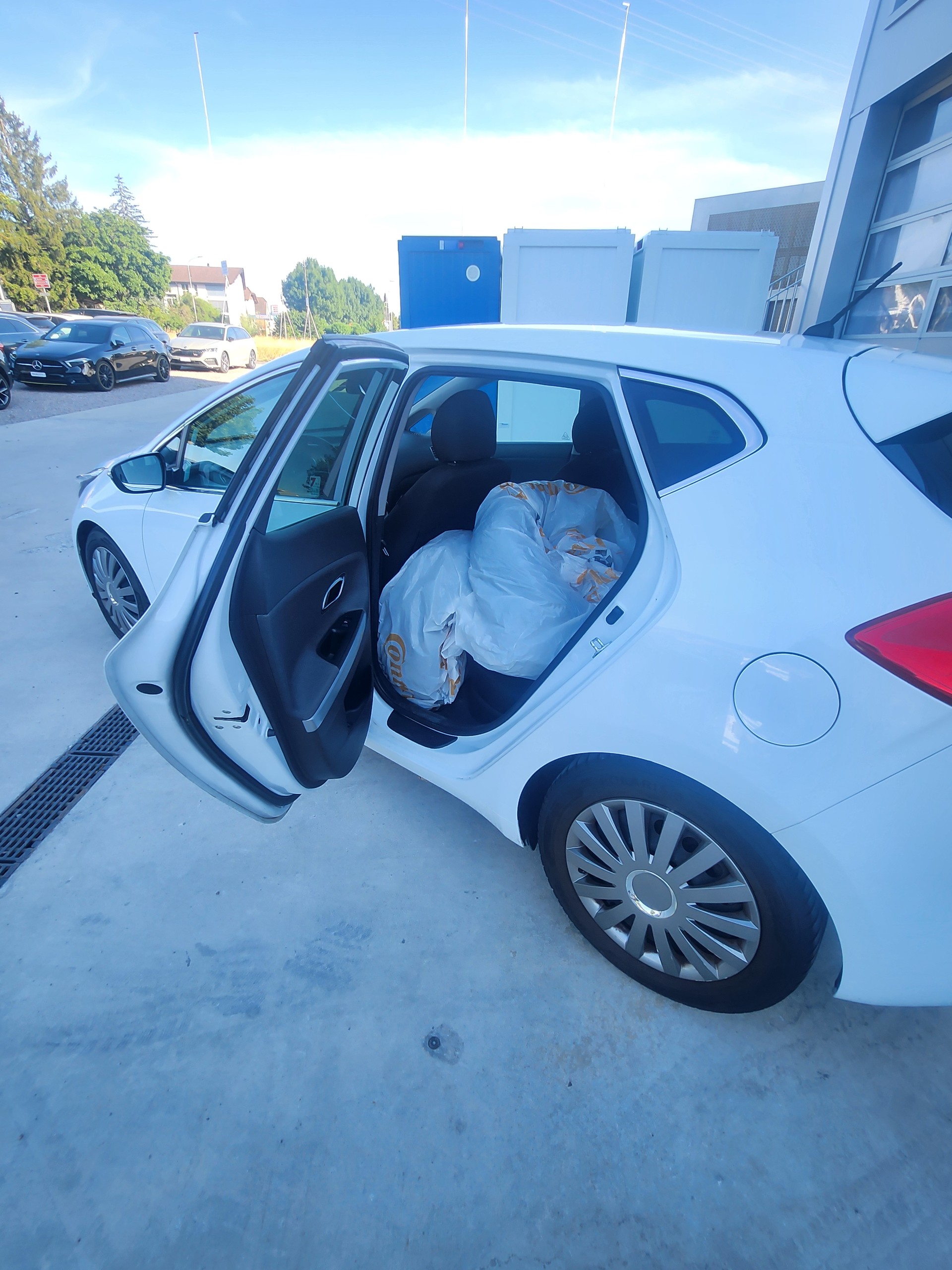 KIA Cee'd 1.6 GDi Style-image-9