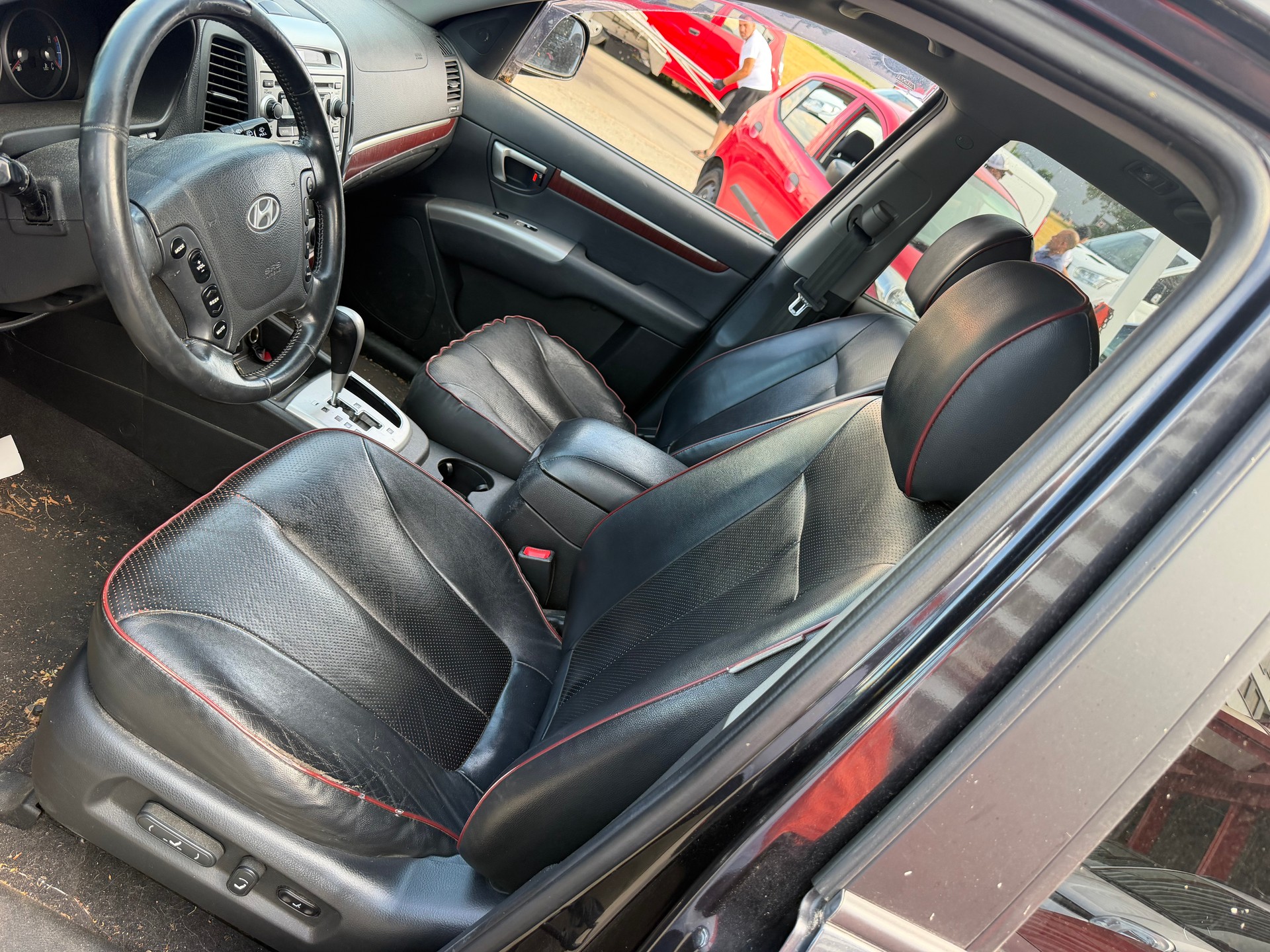 HYUNDAI Santa Fe 2.2 CRDi Premium 4WD Automatic-image-6