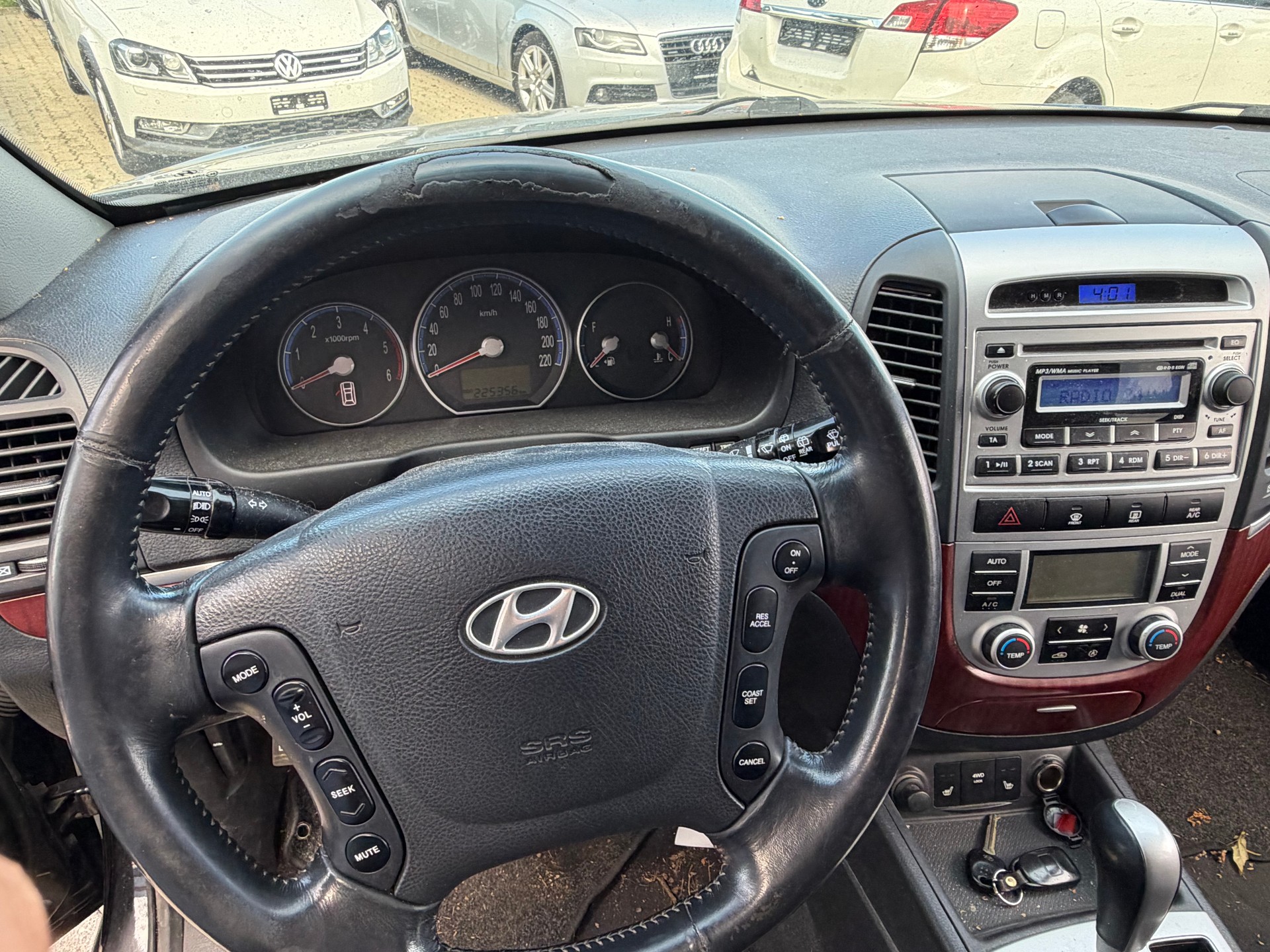 HYUNDAI Santa Fe 2.2 CRDi Premium 4WD Automatic-image-8
