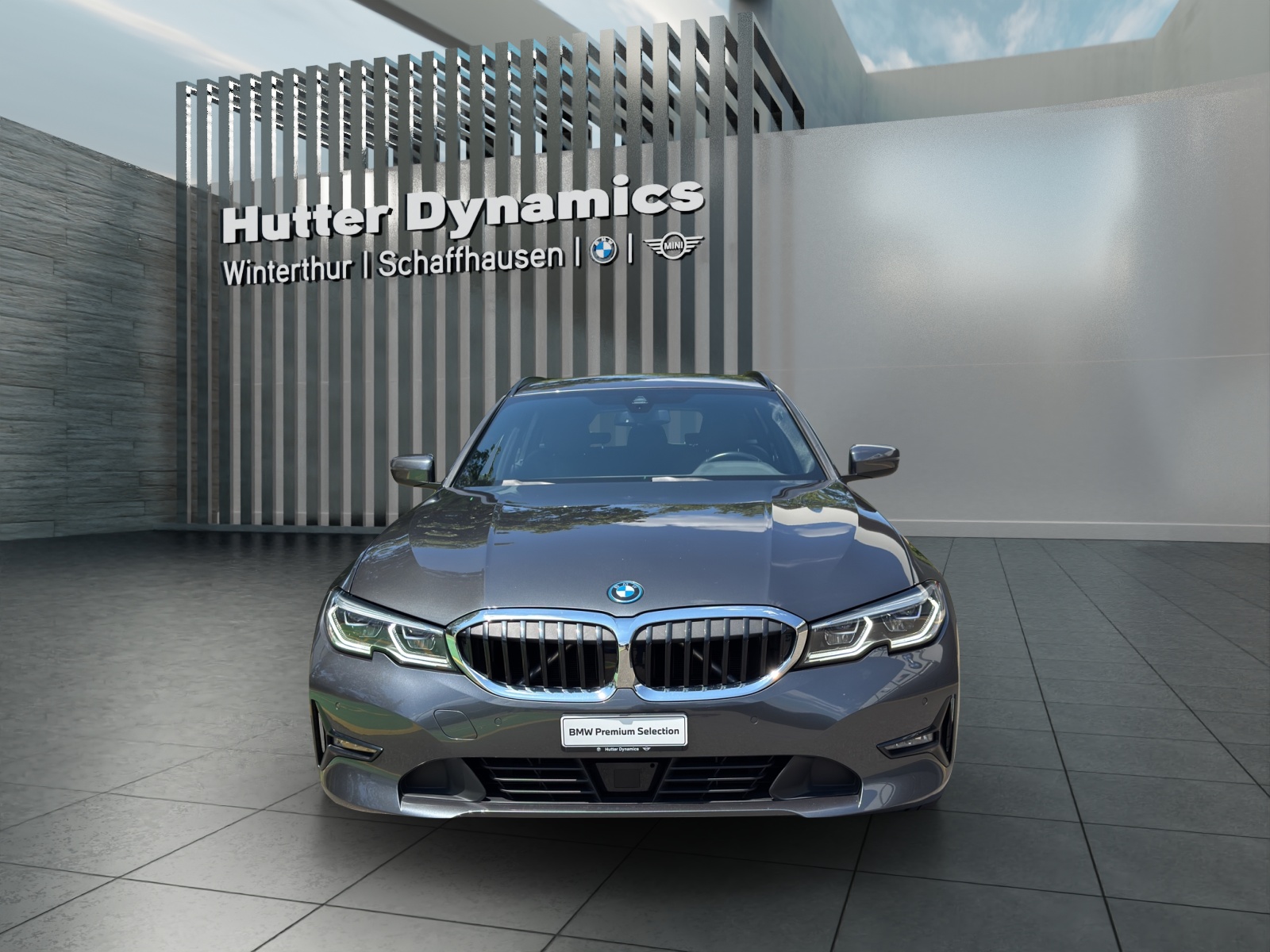 BMW 320e xDrive Touring HARMAN/KARDON SURROUND SOUND SYSTEM-image-2