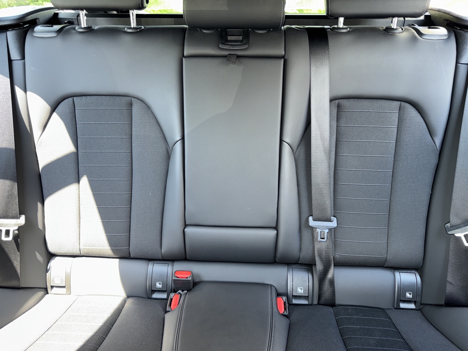 BMW 320e xDrive Touring HARMAN/KARDON SURROUND SOUND SYSTEM-image-21