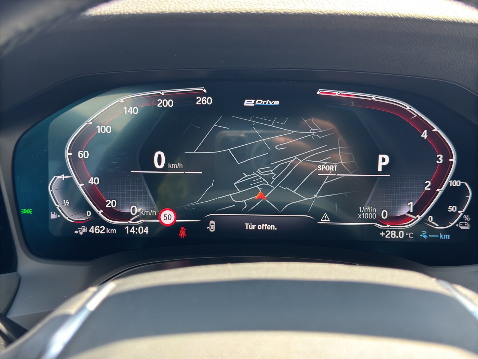BMW 320e xDrive Touring HARMAN/KARDON SURROUND SOUND SYSTEM-image-12
