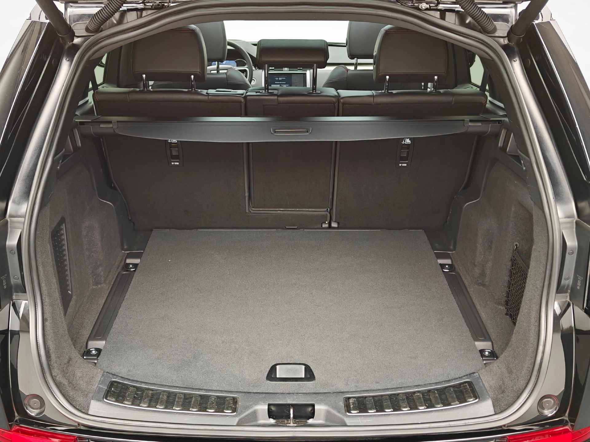 LAND ROVER Discovery Sport 1.5 T 300e R-Dynamic SE-image-11