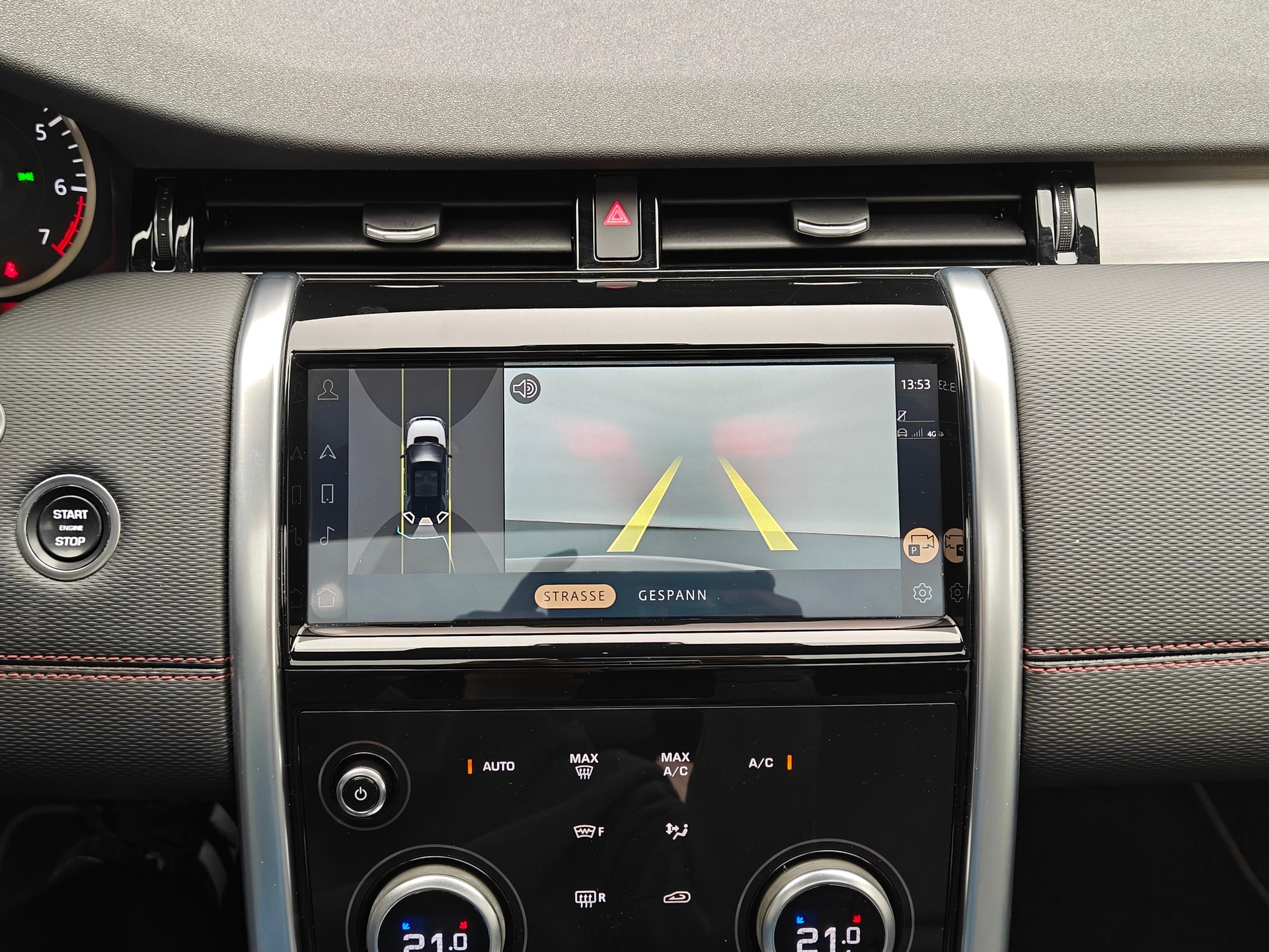 LAND ROVER Discovery Sport 1.5 T 300e R-Dynamic SE-image-13