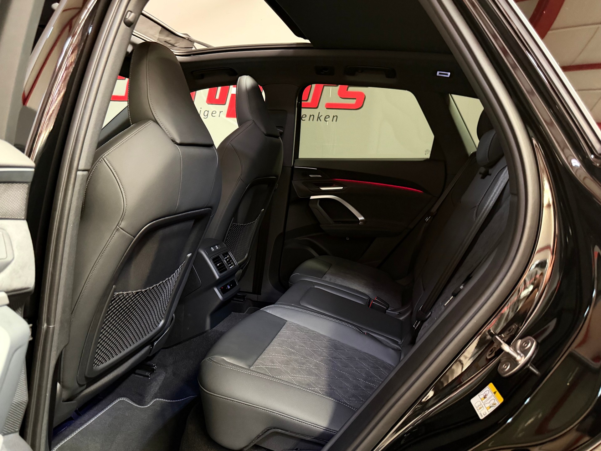 AUDI SQ5 TFSI quattro S-tronic-image-17